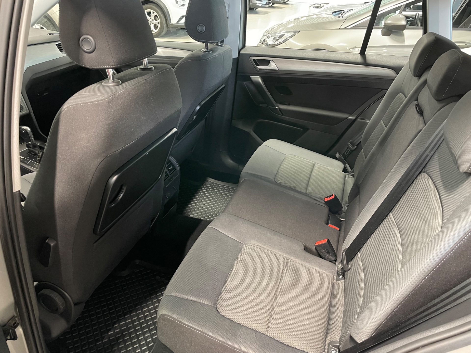 VOLKSWAGEN Golf Sportsvan Comfortline 1,2 TSI 81 kW (110 hv) DSG-automaatti / Siistikuntoinen / Jakohihna vaihdettu /