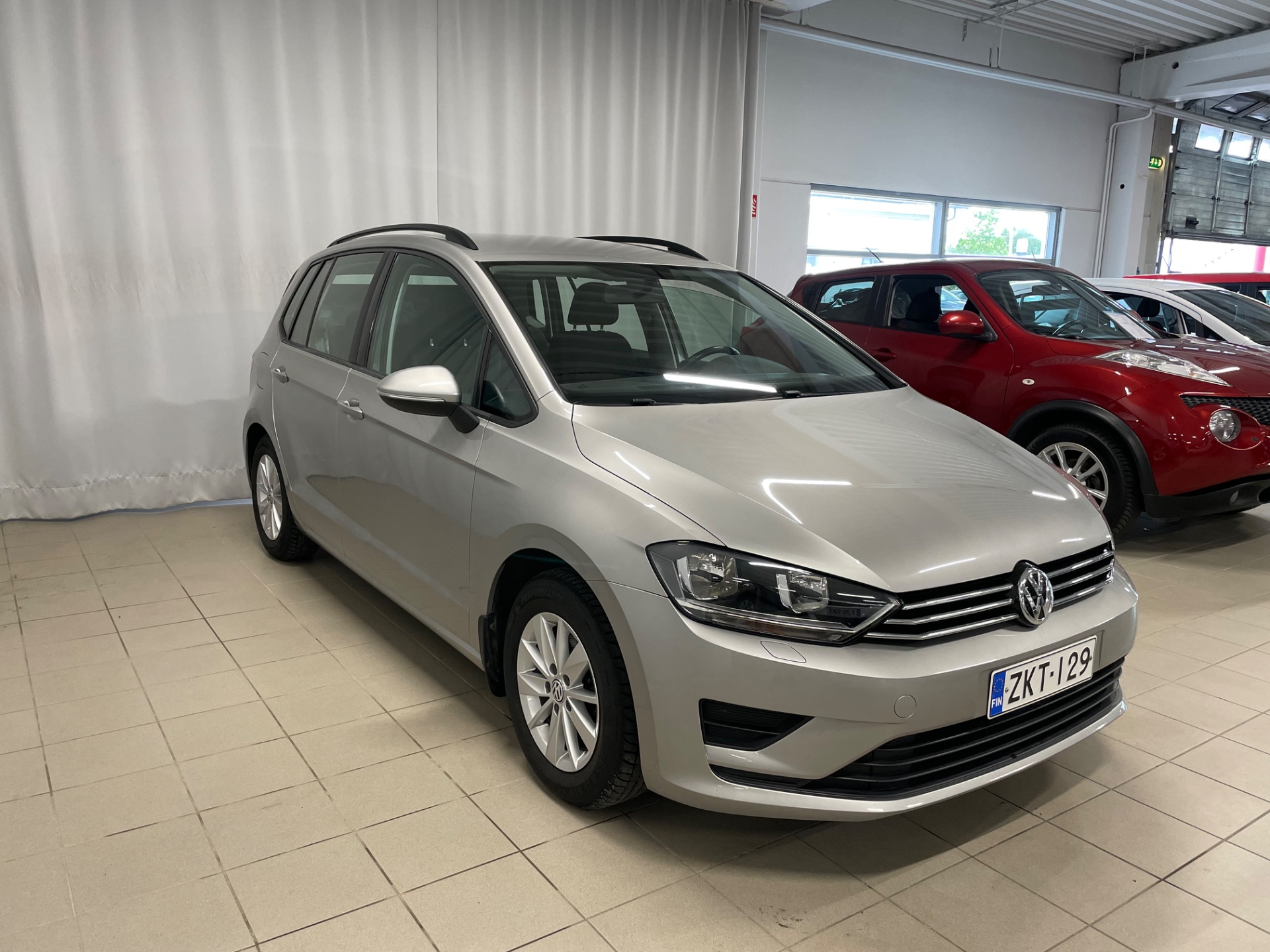 VOLKSWAGEN Golf Sportsvan Comfortline 1,2 TSI 81 kW (110 hv) DSG-automaatti / Siistikuntoinen / Jakohihna vaihdettu /