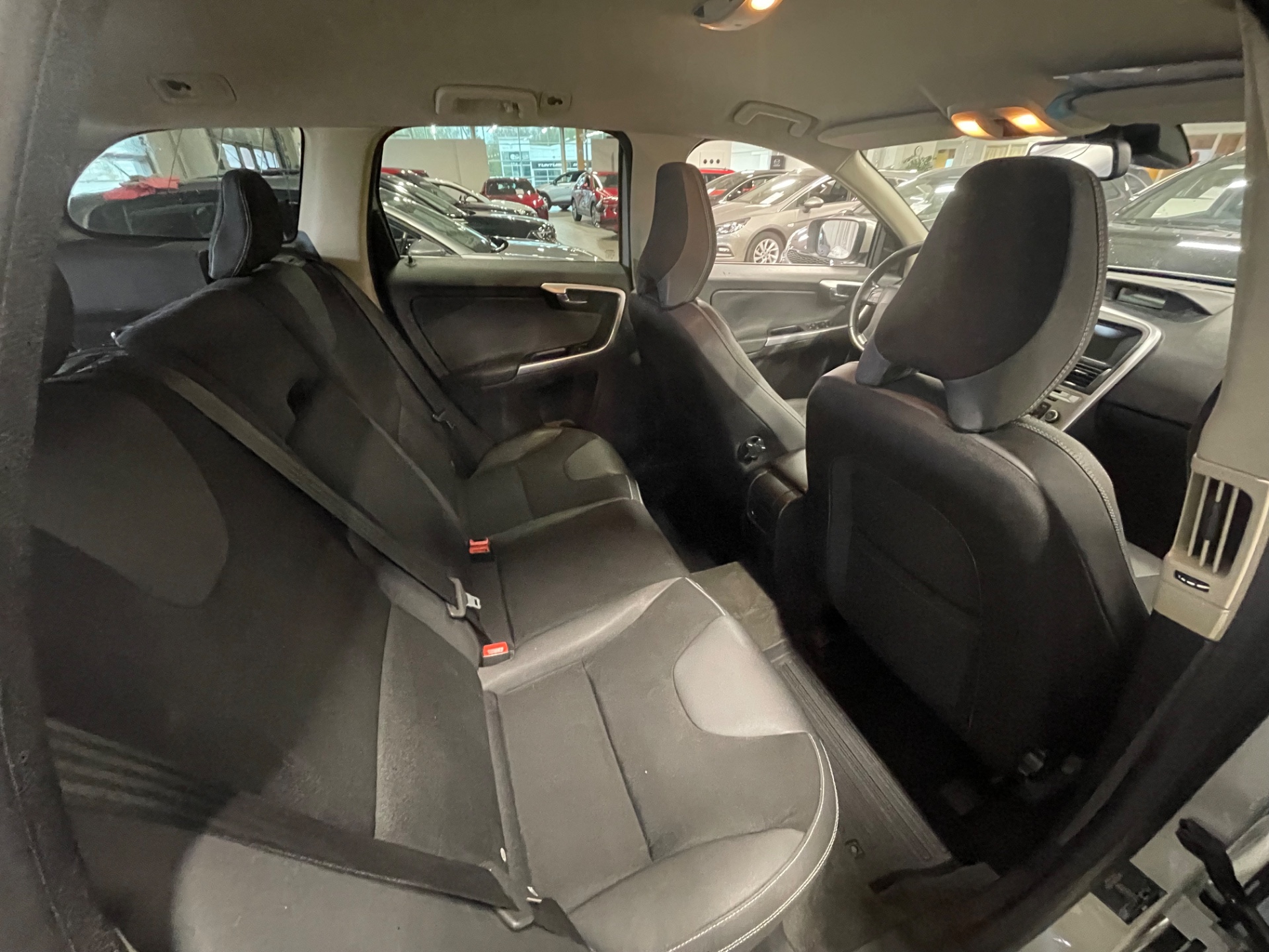 VOLVO XC60 D5 AWD Momentum aut