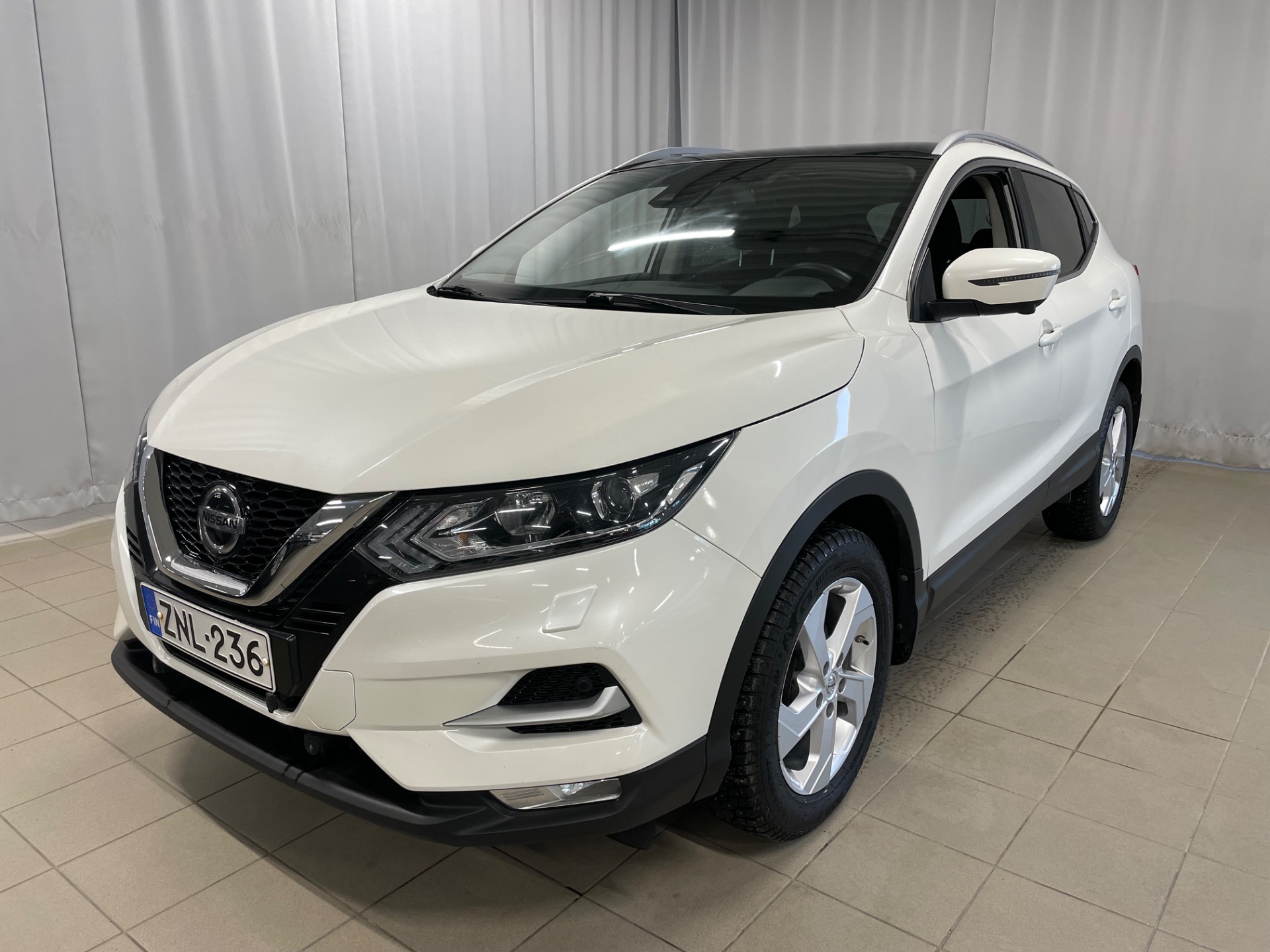 Nissan Qashqai DIG-T 160 N-Connecta 2WD DCT Roof Pack