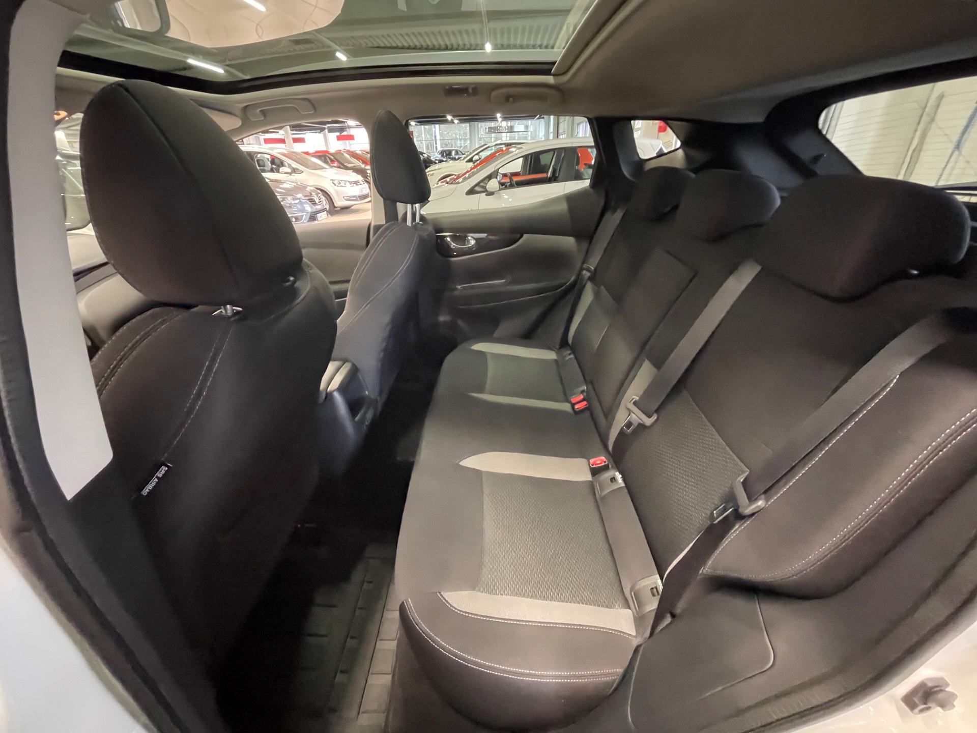 Nissan Qashqai DIG-T 160 N-Connecta 2WD DCT Roof Pack