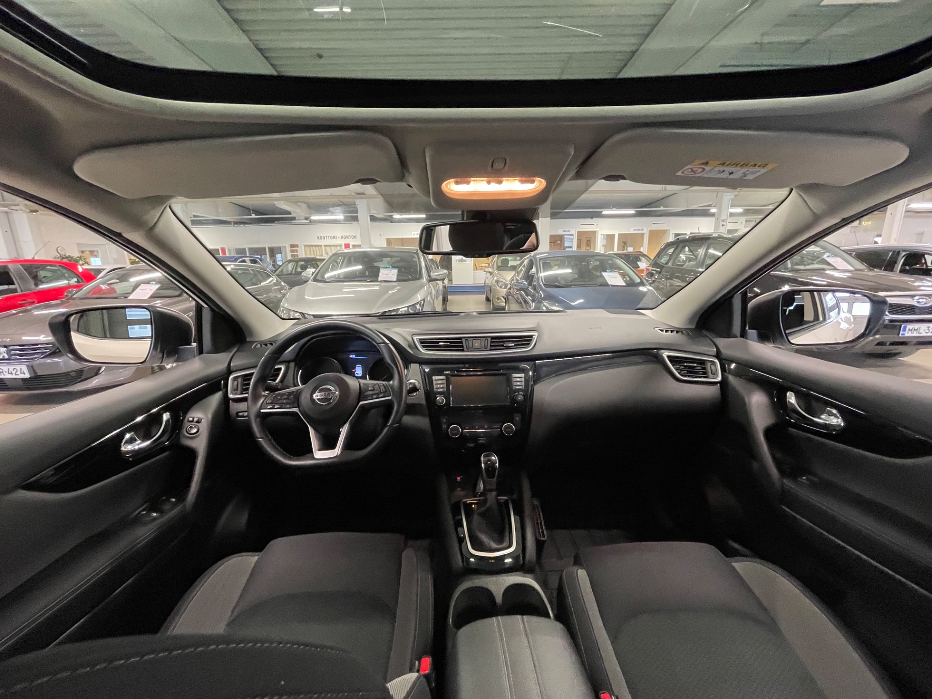Nissan Qashqai DIG-T 160 N-Connecta 2WD DCT Roof Pack