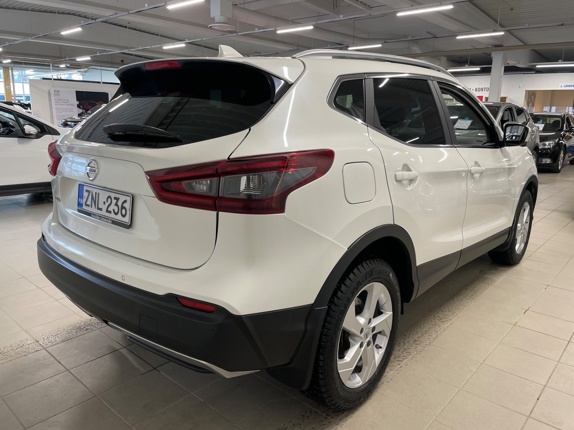 Nissan Qashqai DIG-T 160 N-Connecta 2WD DCT Roof Pack