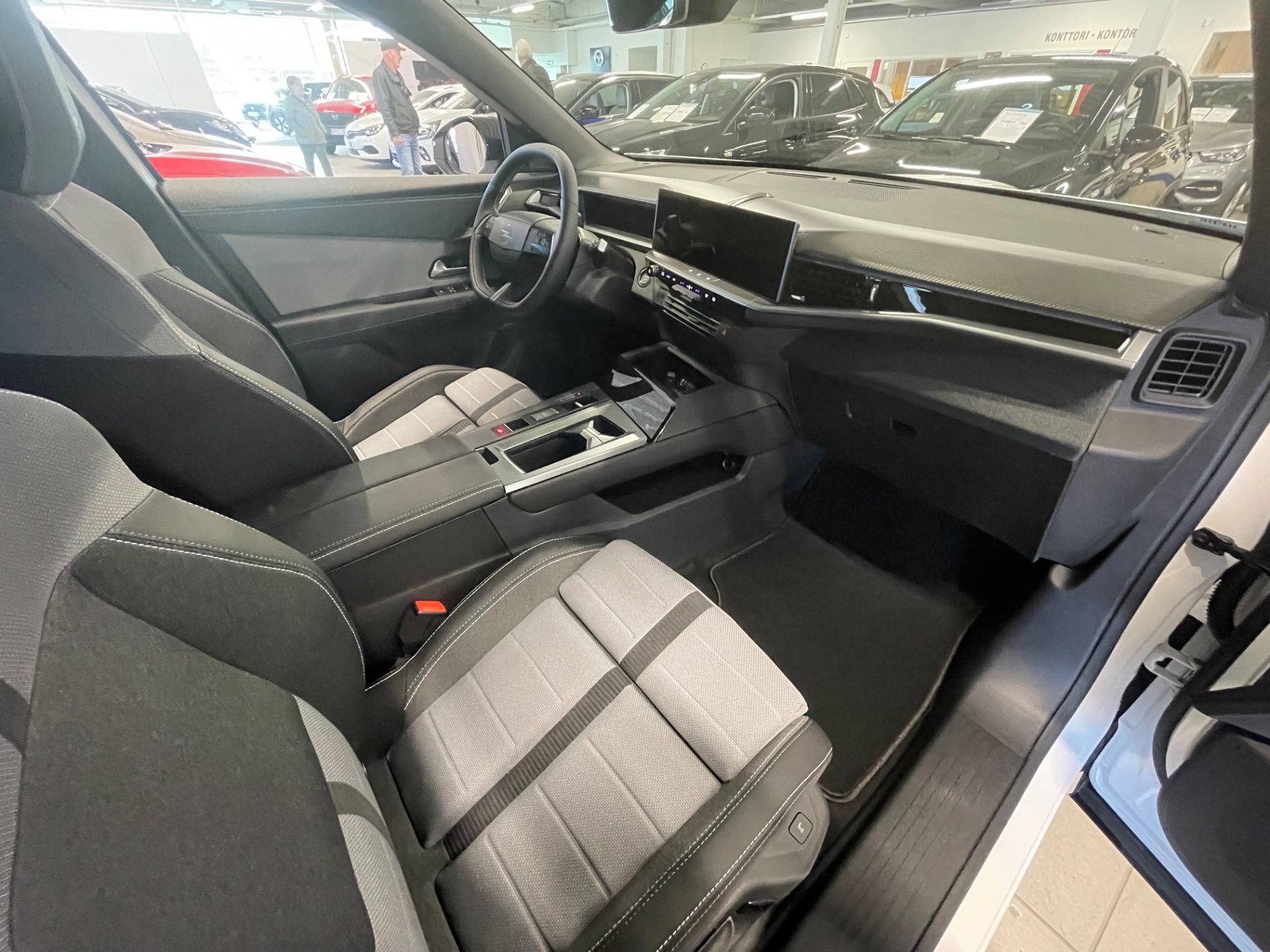 Opel Grandland 12