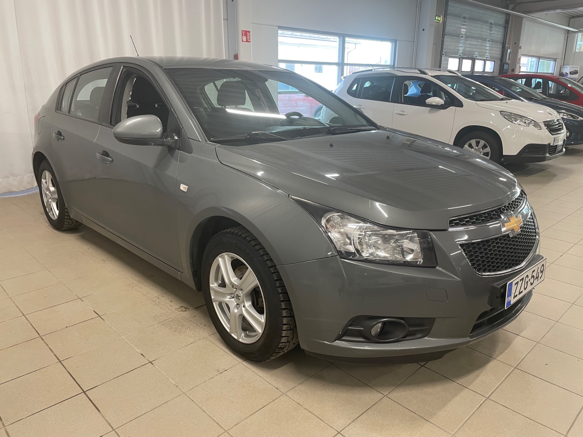 CHEVROLET Cruze 5-ov LT 1,6 91kW MT5 / Hyvin huollettu / Siisti kuntoinen
