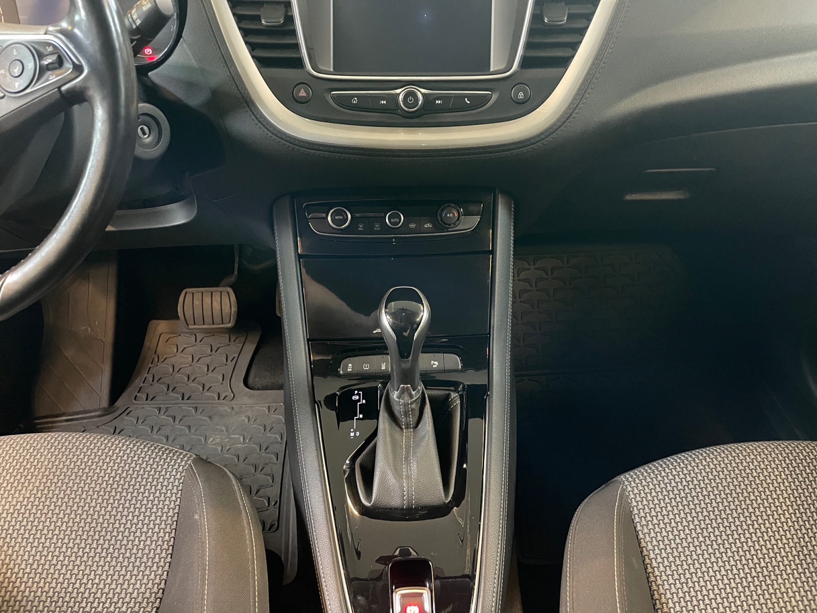 OPEL GRANDLAND X 15