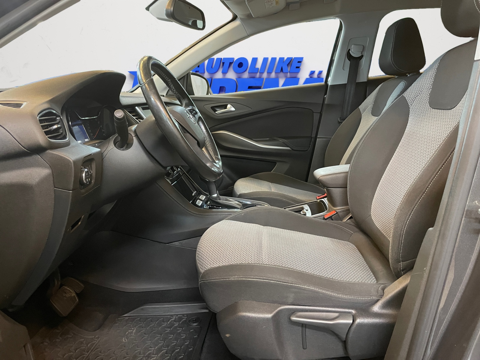 OPEL GRANDLAND X 10