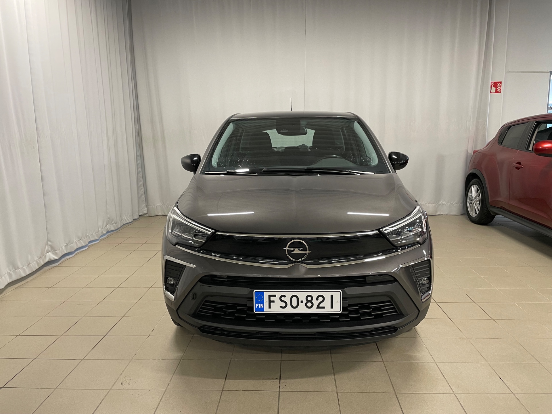 OPEL Crossland Comfort 130 Turbo A / Vetokoukku /Lämmitettävä tuulilasi ja ratti
