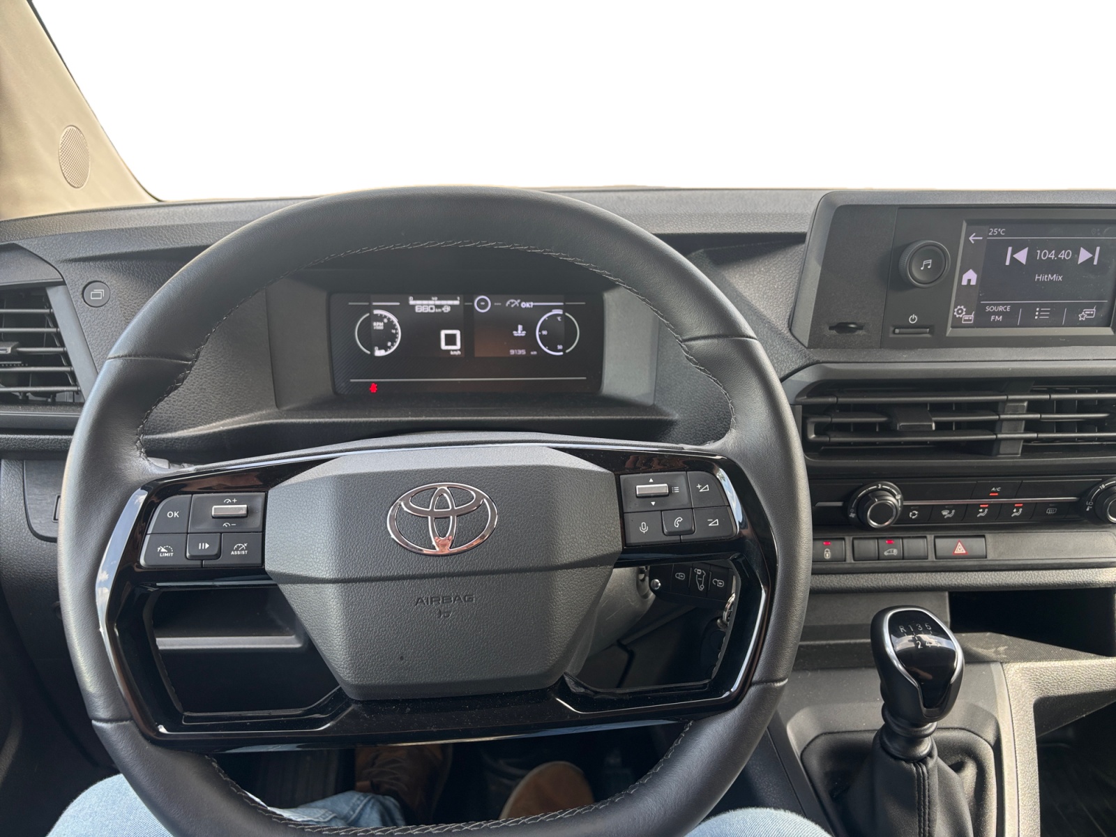 Toyota Proace 9