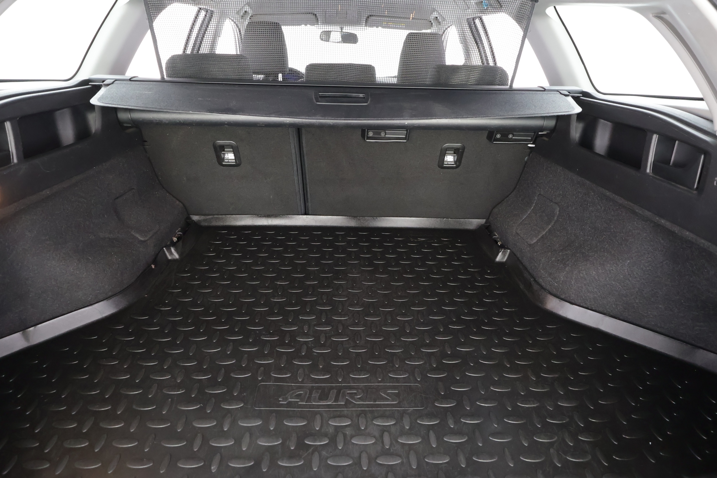 TOYOTA AURIS 2016