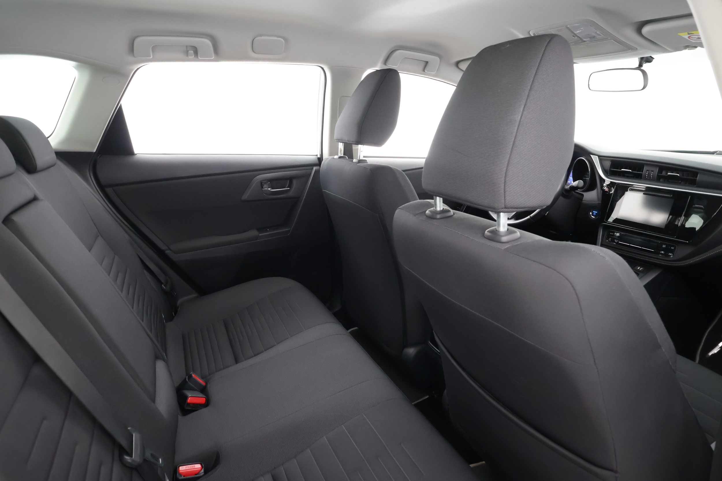 TOYOTA AURIS 2016