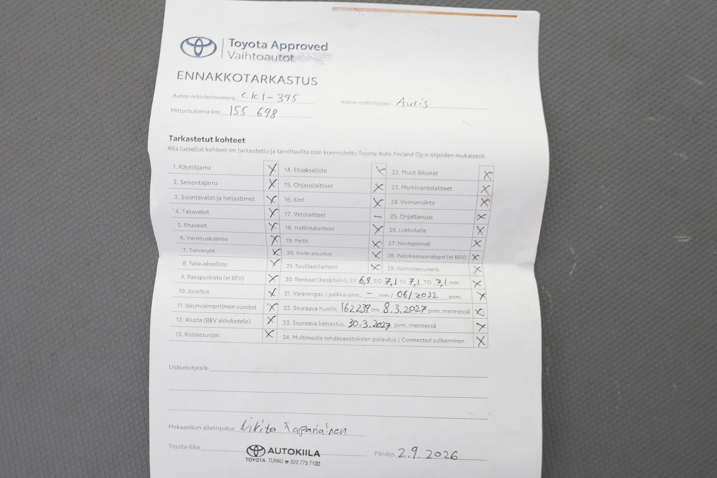 TOYOTA AURIS 2016