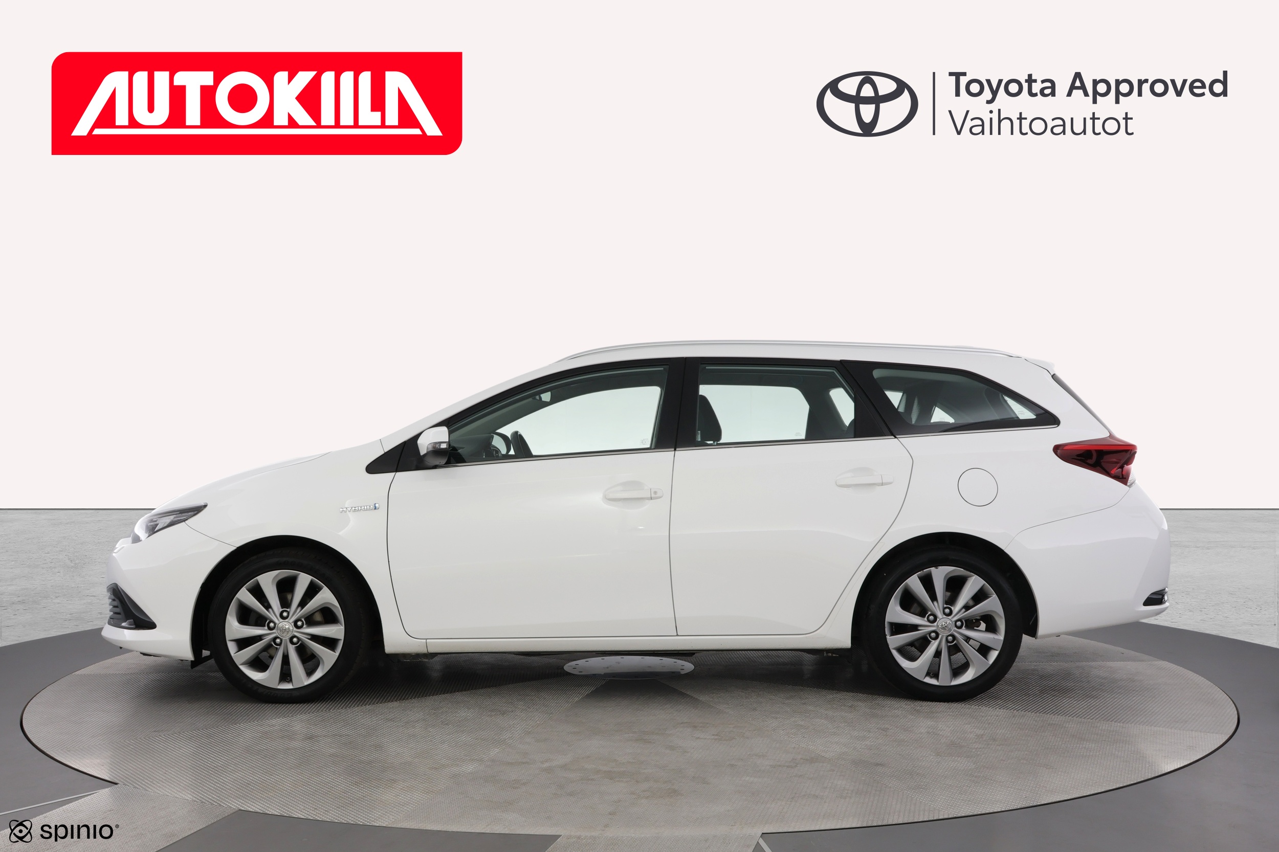 TOYOTA AURIS 2016