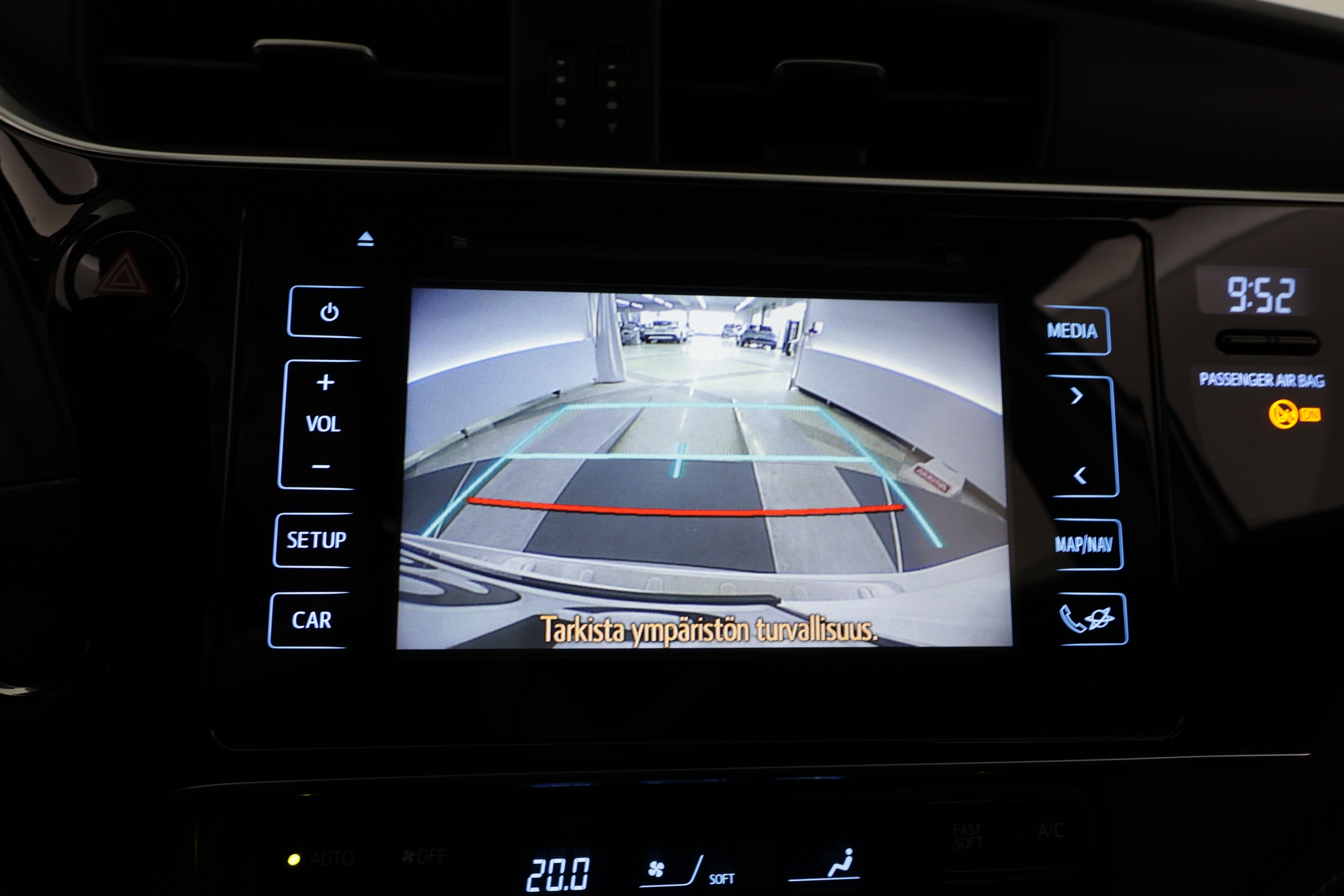 TOYOTA AURIS 2016