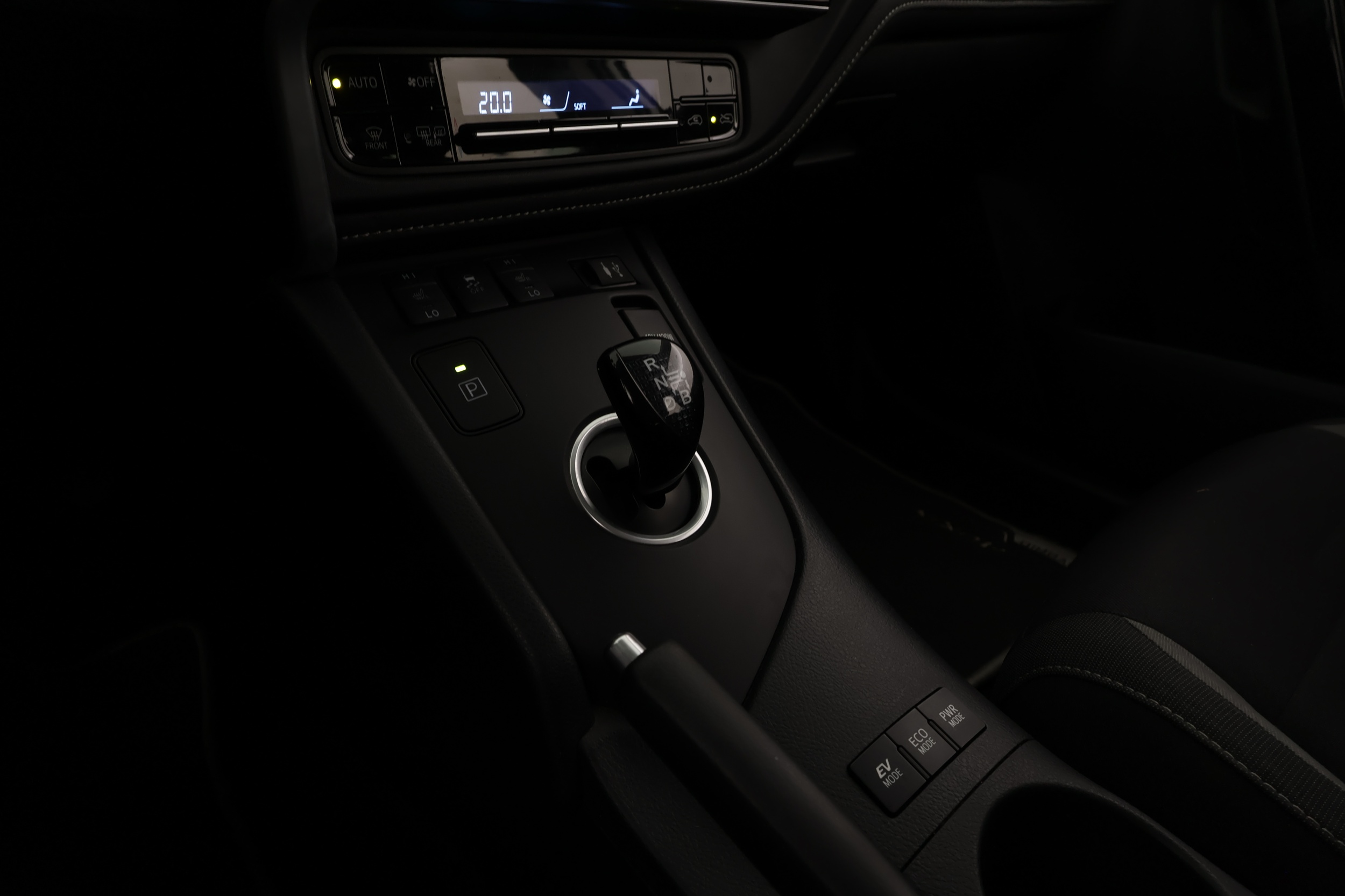 TOYOTA AURIS 2016