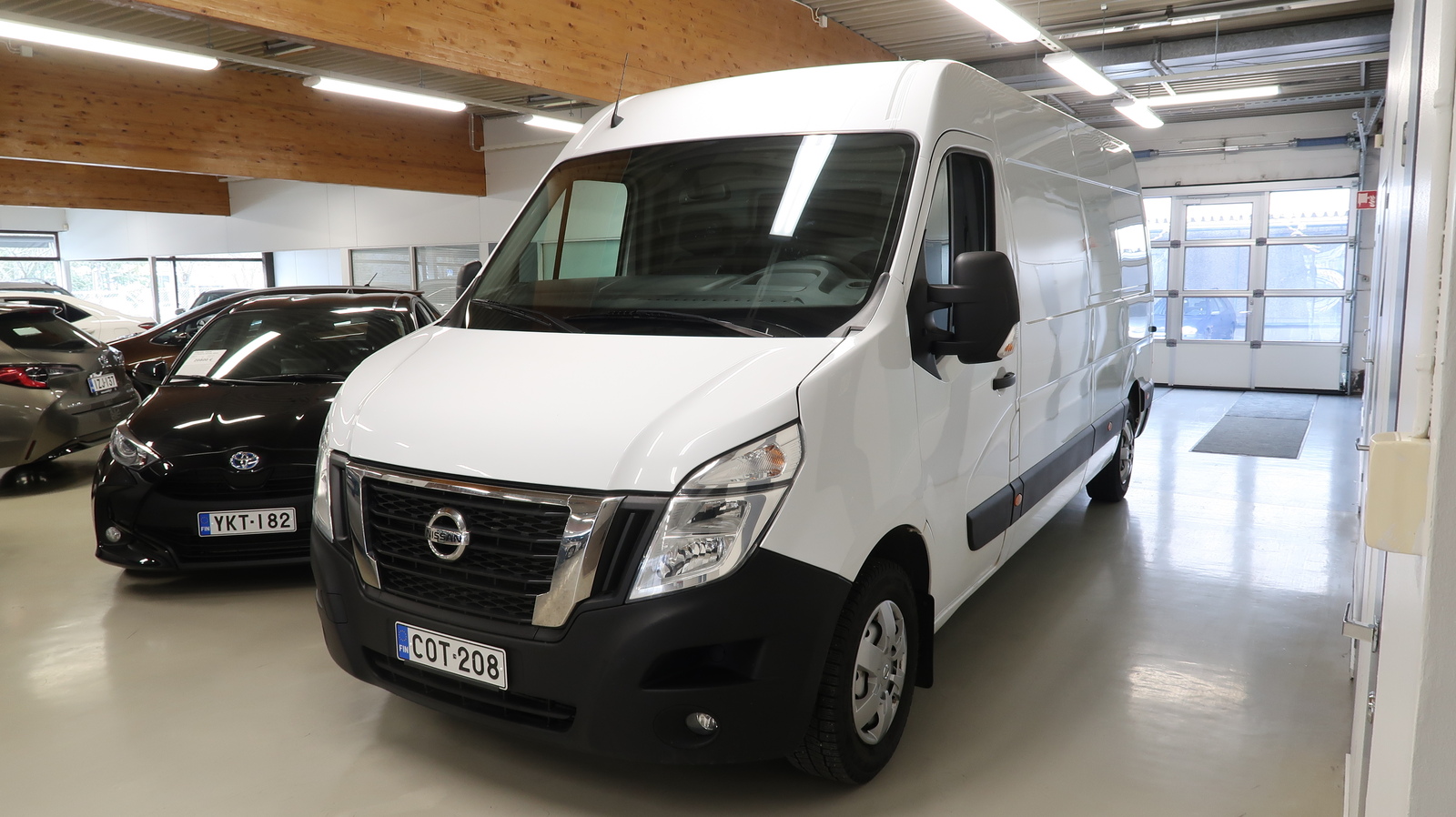 Nissan NV400 2021