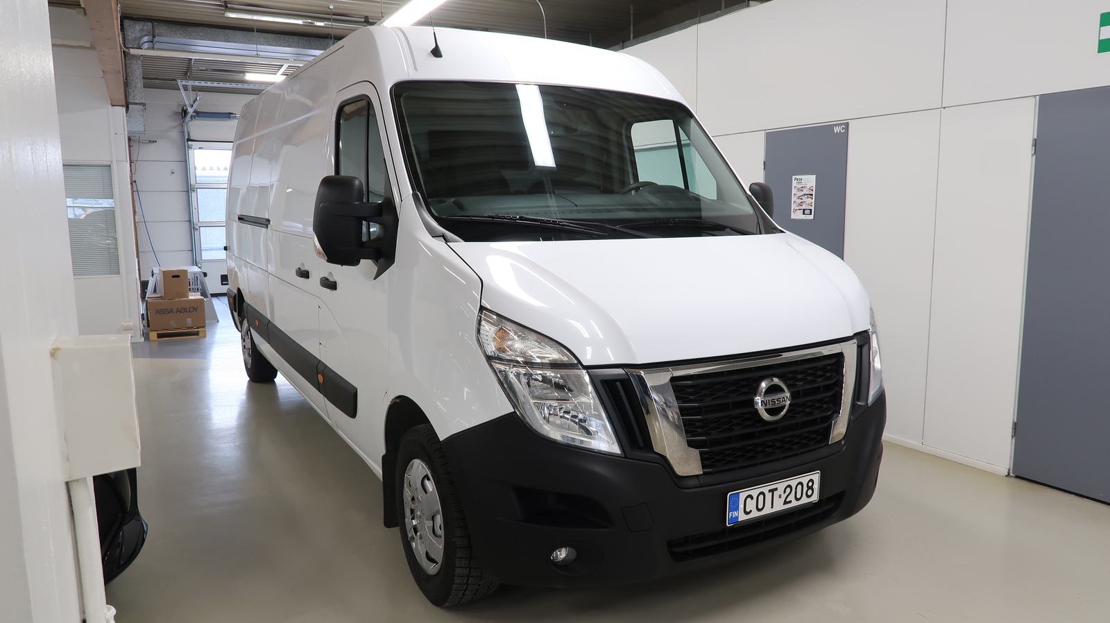 Nissan NV400 2021