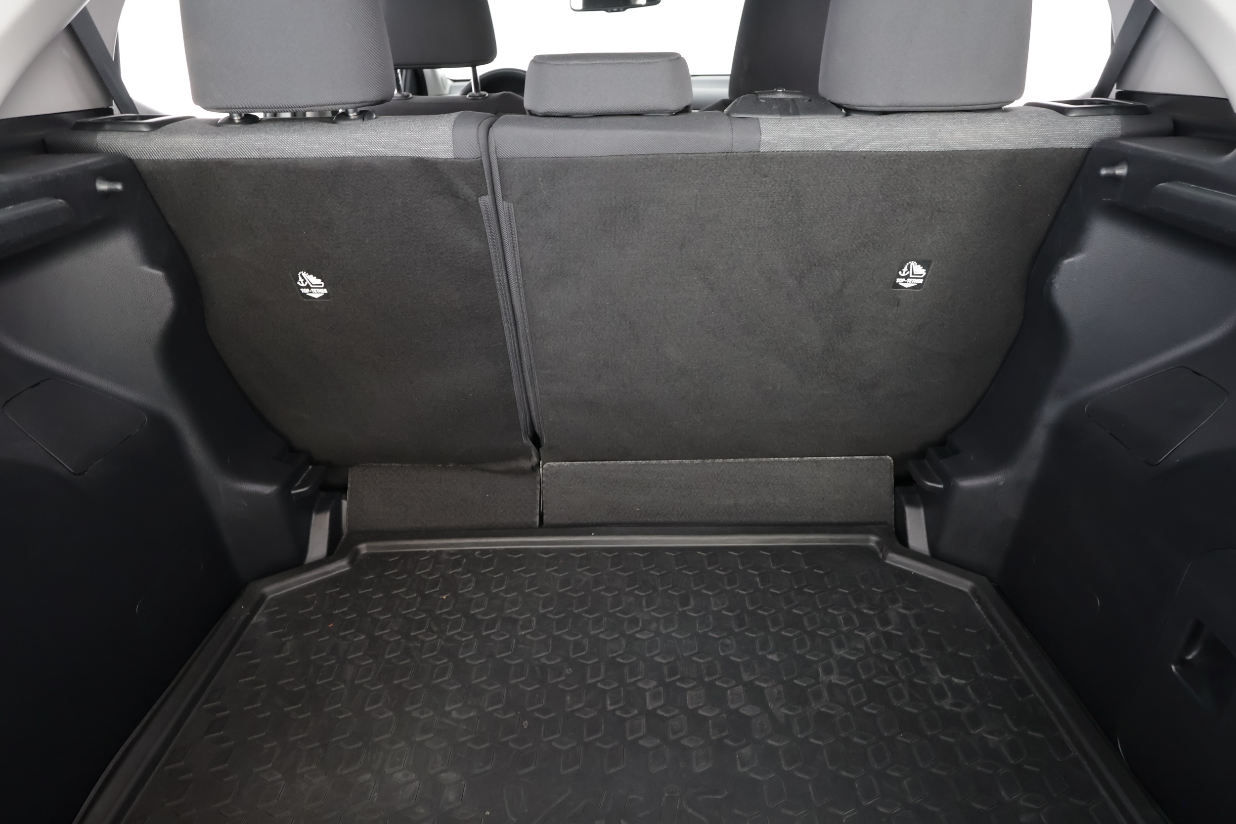TOYOTA YARIS 2024