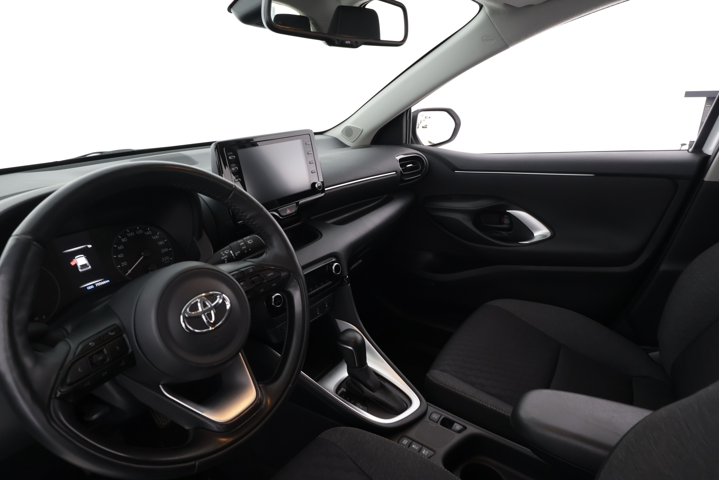 TOYOTA YARIS 2024