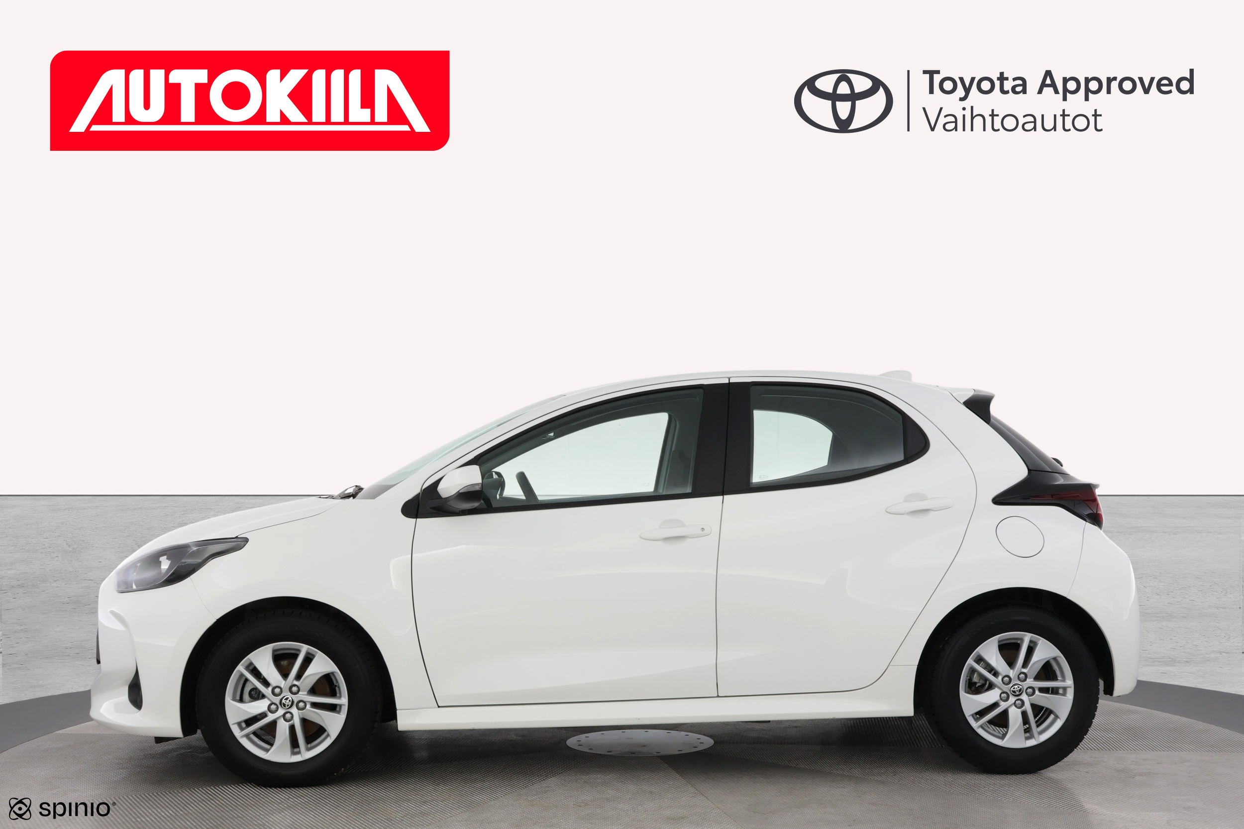 TOYOTA YARIS 2024