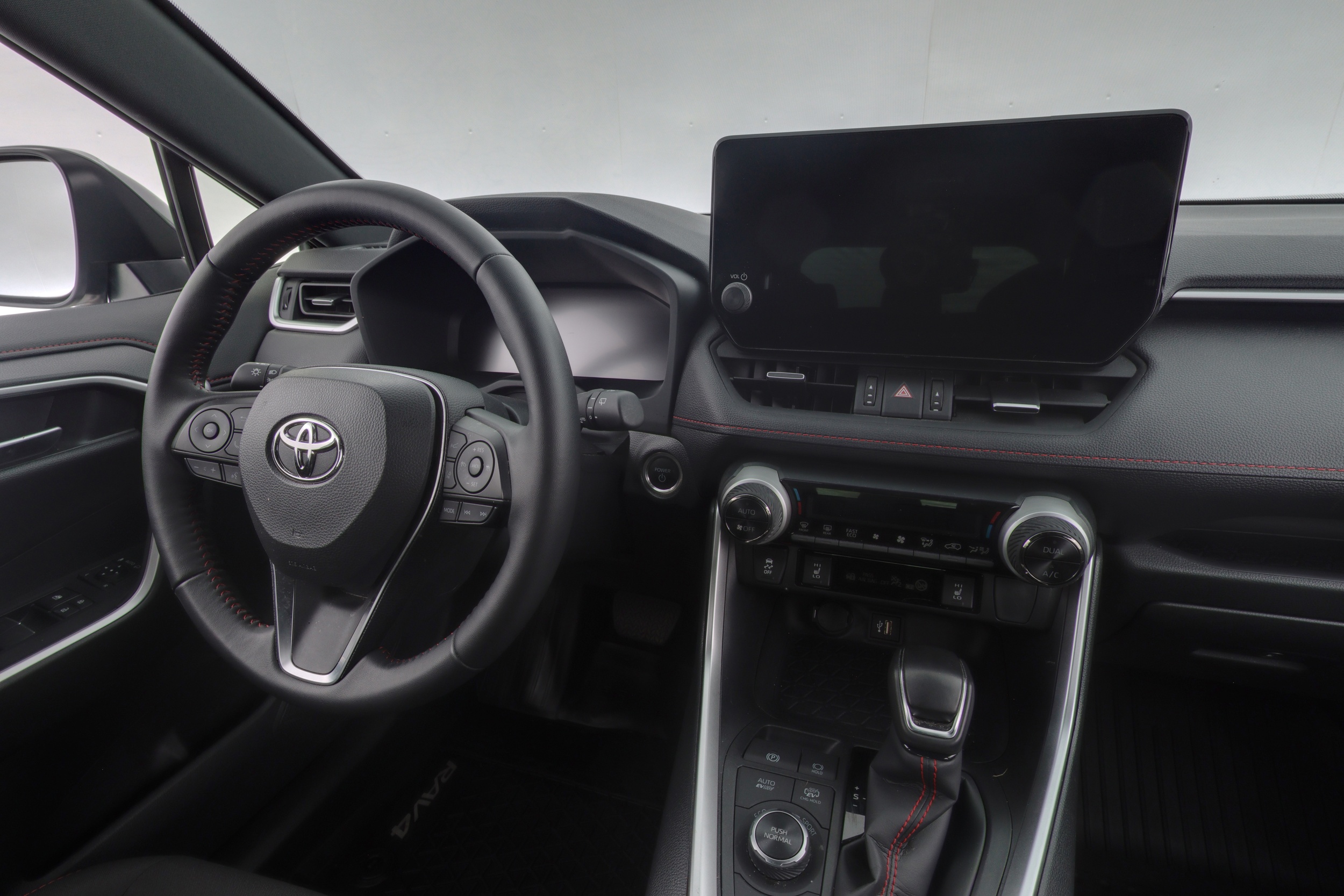 TOYOTA RAV4 Plug-in 2025