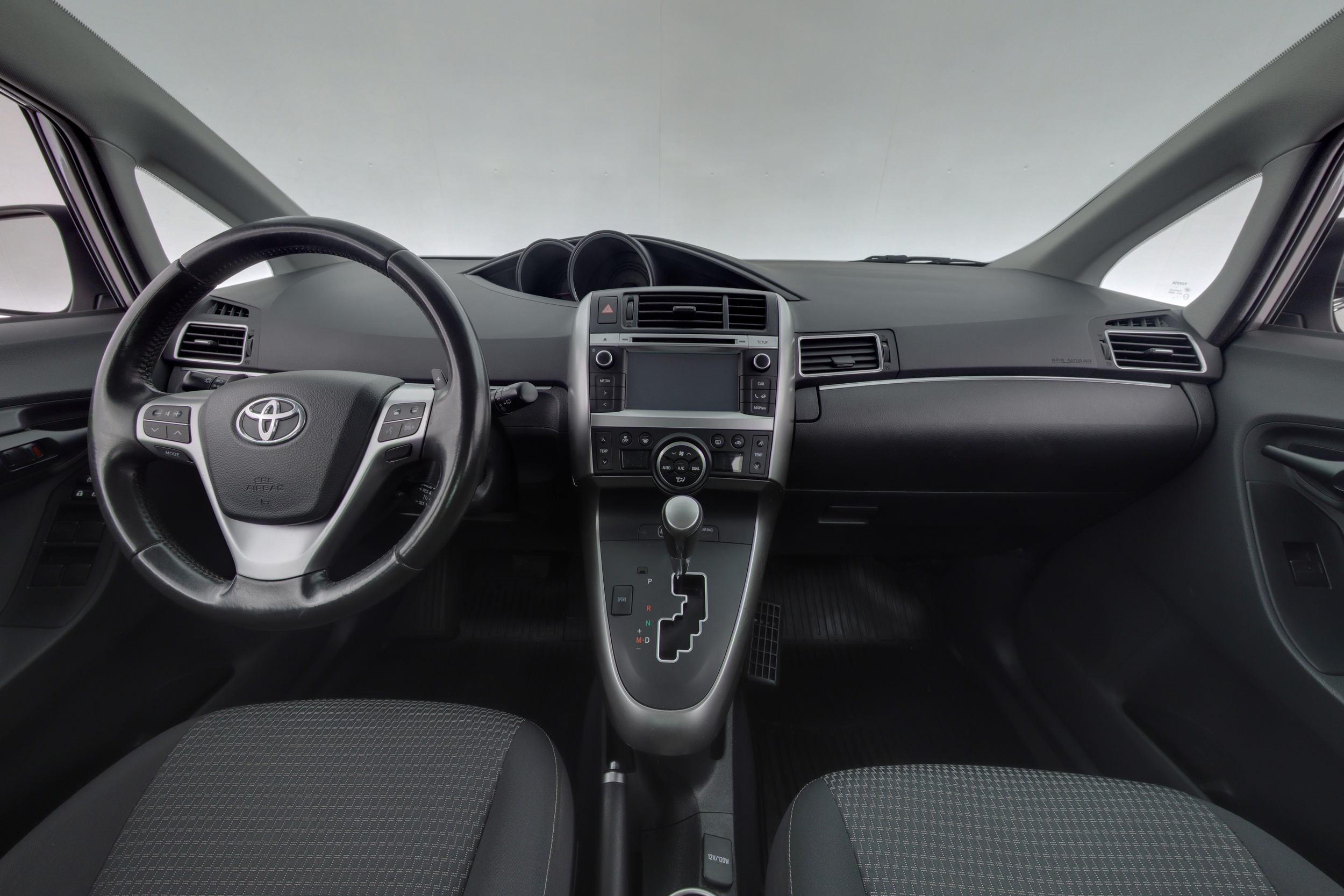TOYOTA Verso 2015
