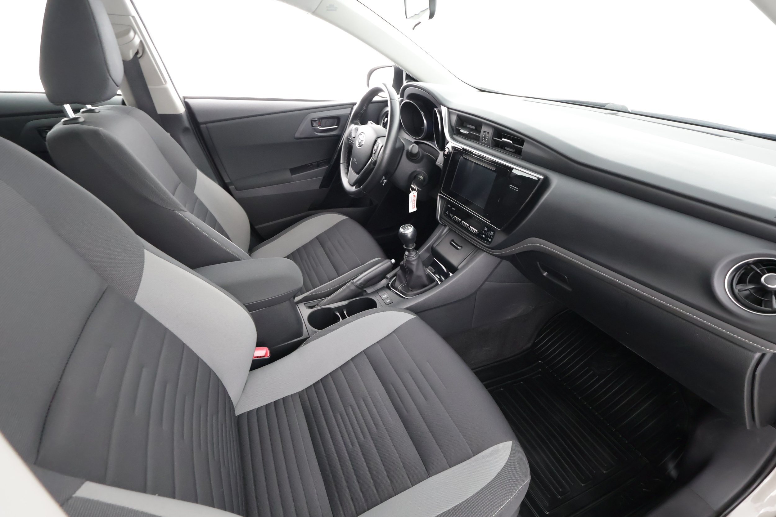 TOYOTA AURIS 2015