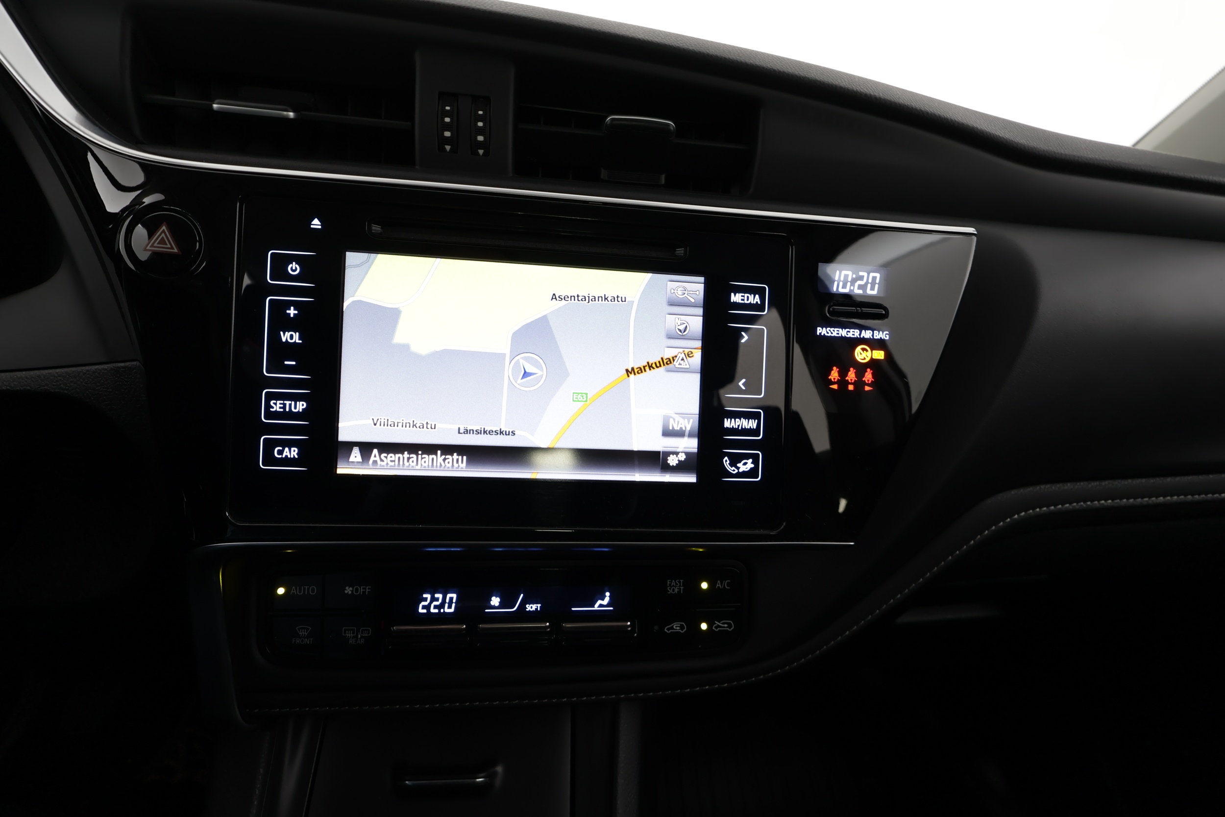 TOYOTA AURIS 2015