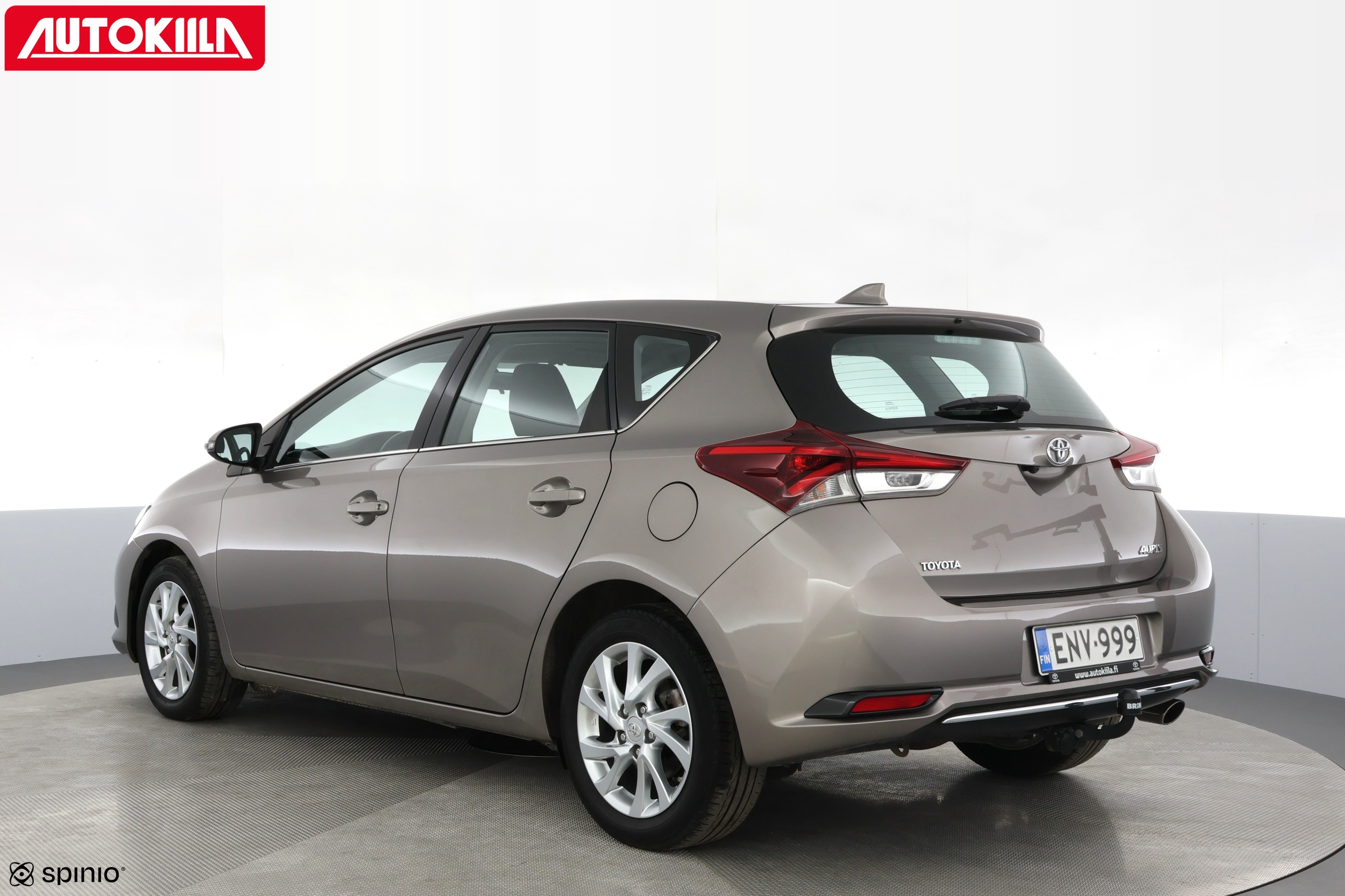 TOYOTA AURIS 2015