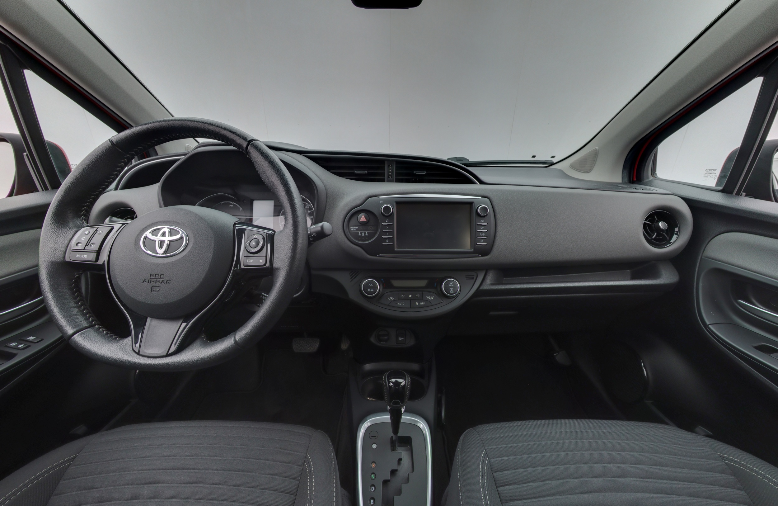 TOYOTA YARIS 2018