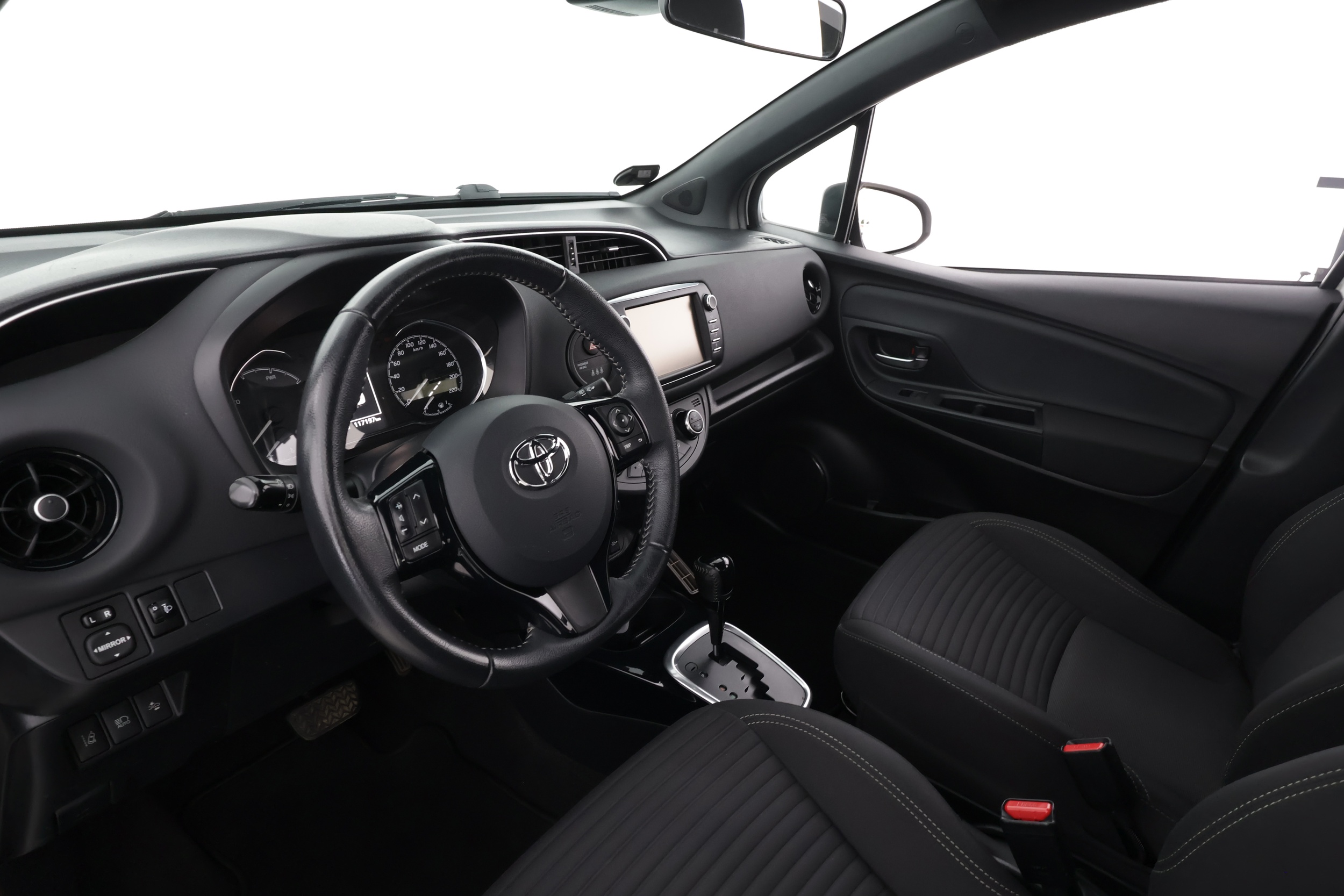 TOYOTA YARIS 2018