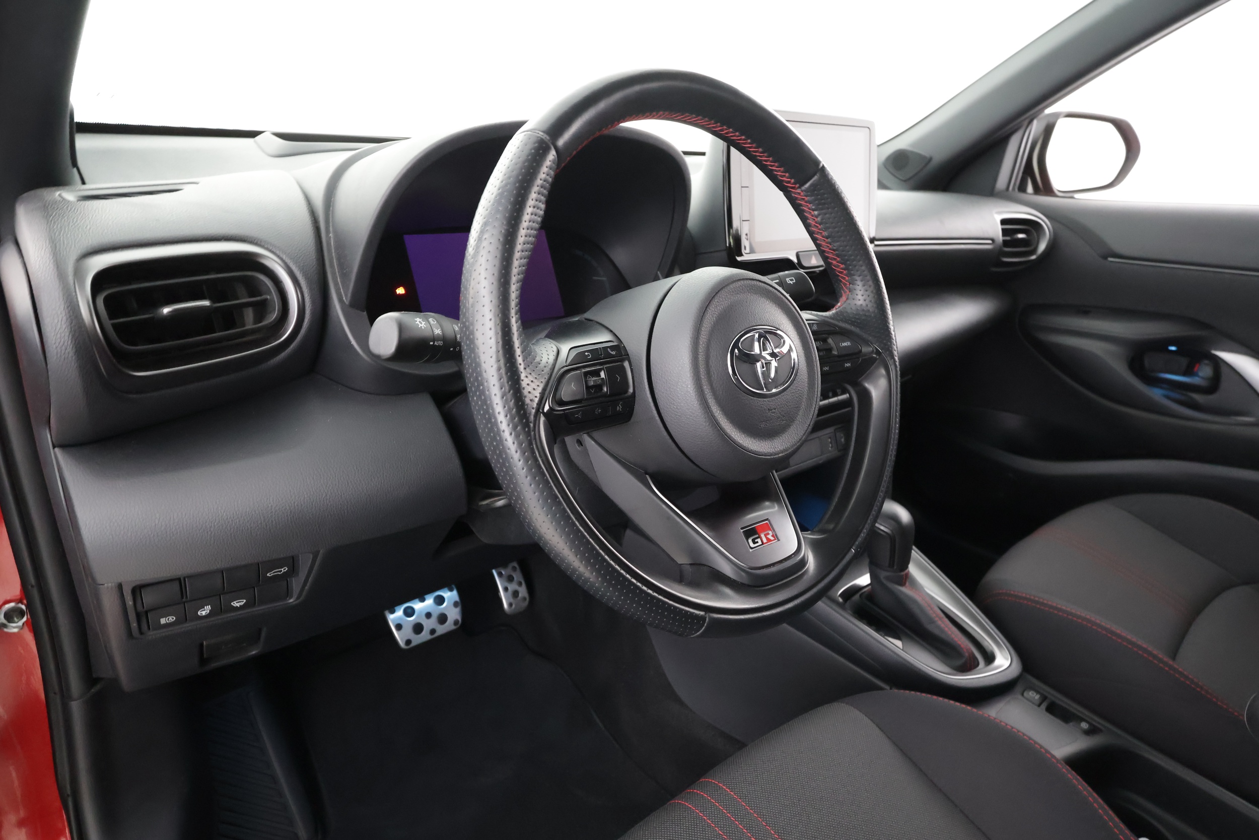 TOYOTA Yaris Cross 2024