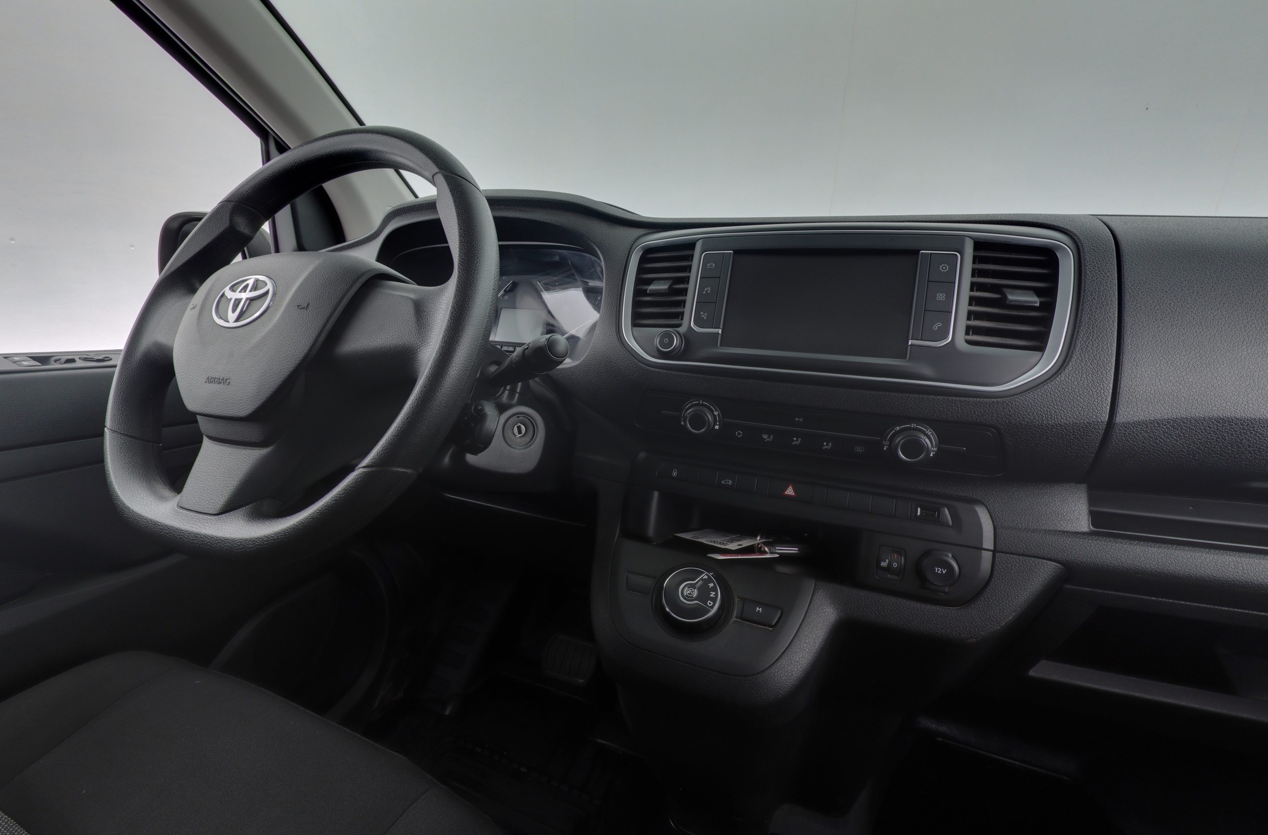 TOYOTA Proace 2023