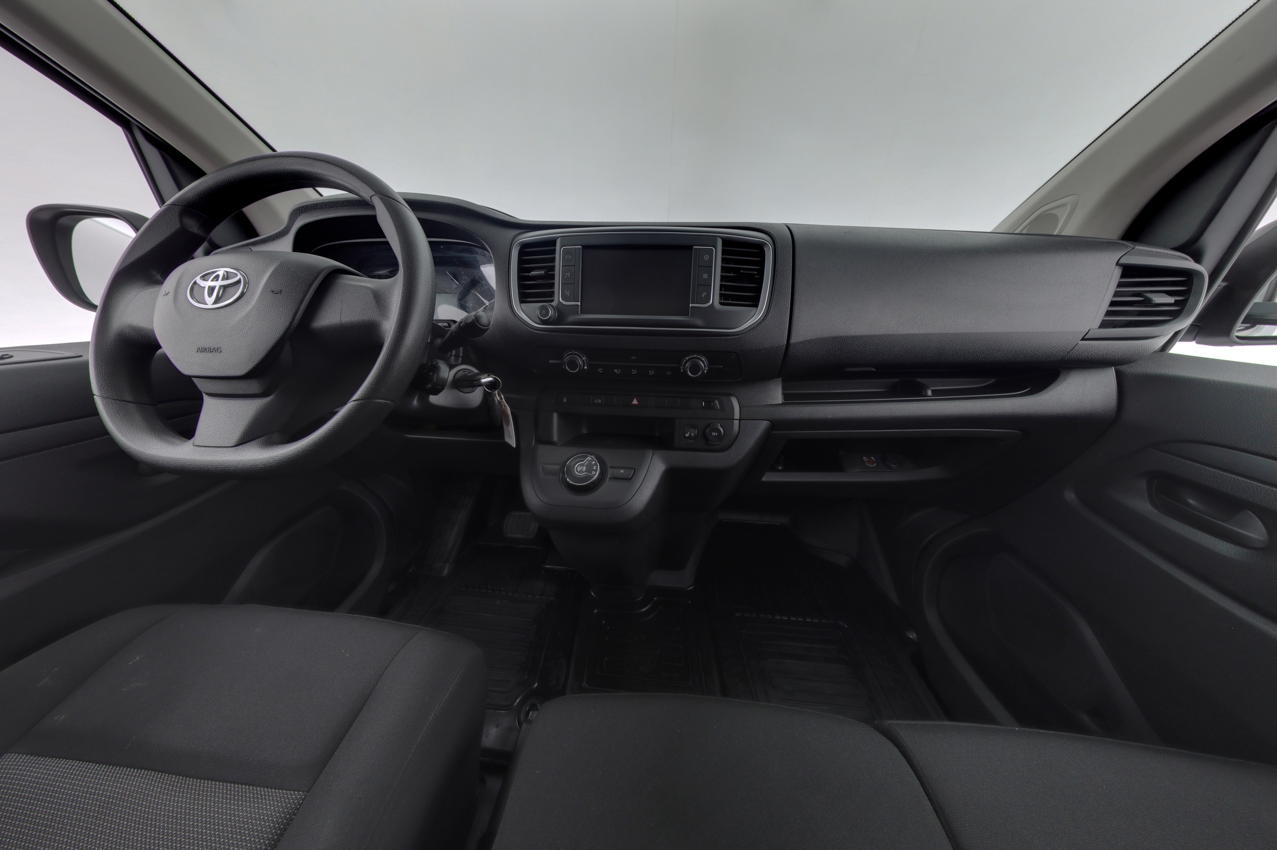 TOYOTA Proace 2023