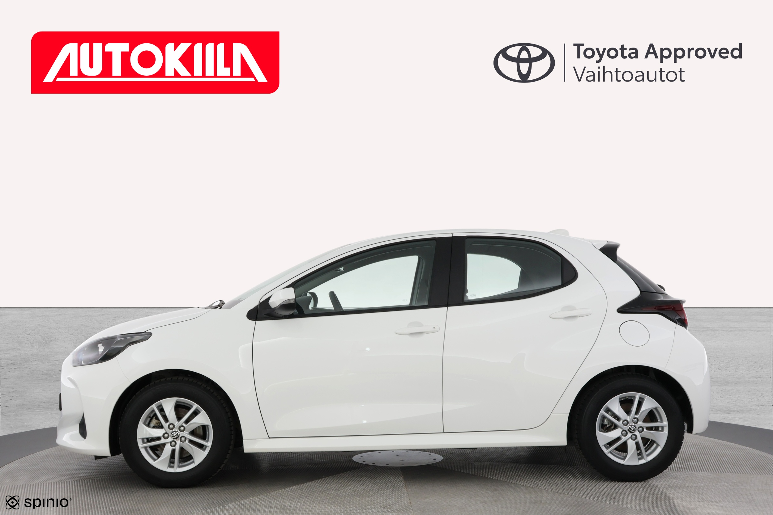 TOYOTA YARIS 2024