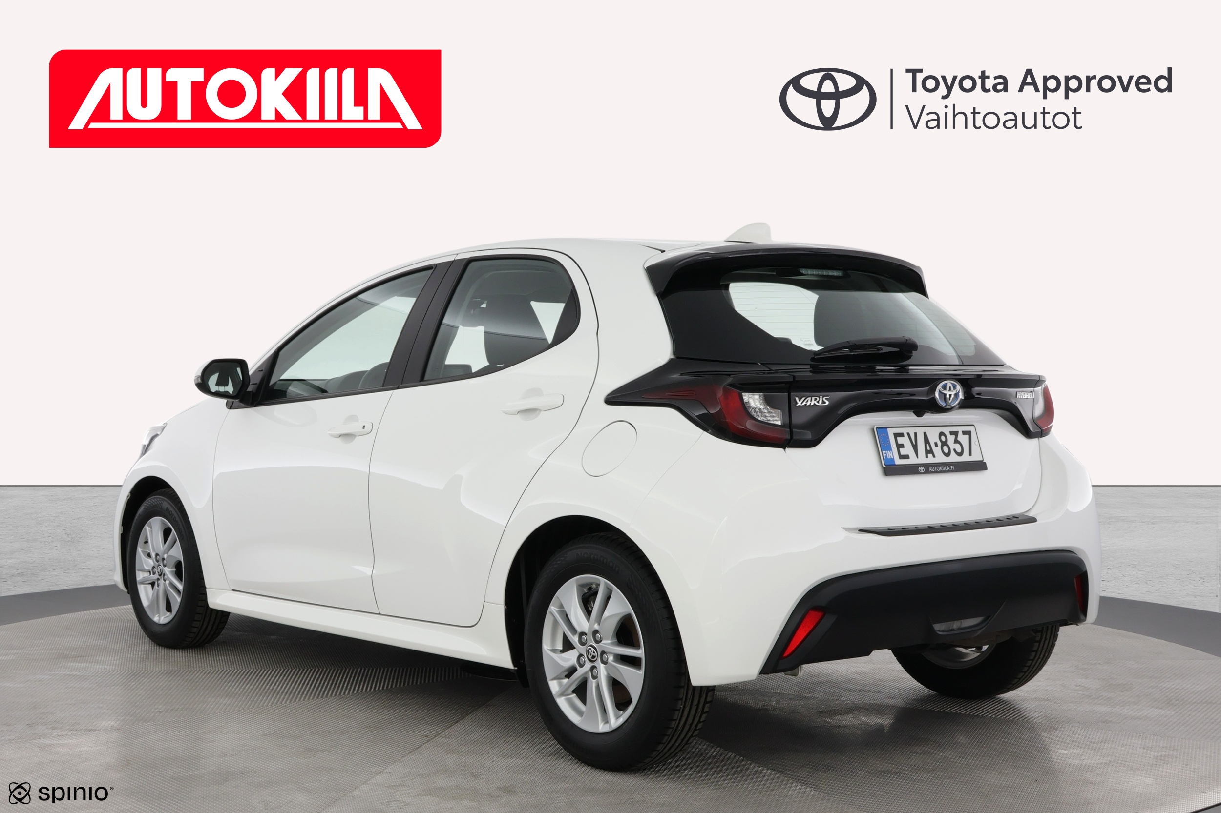 TOYOTA YARIS 2024
