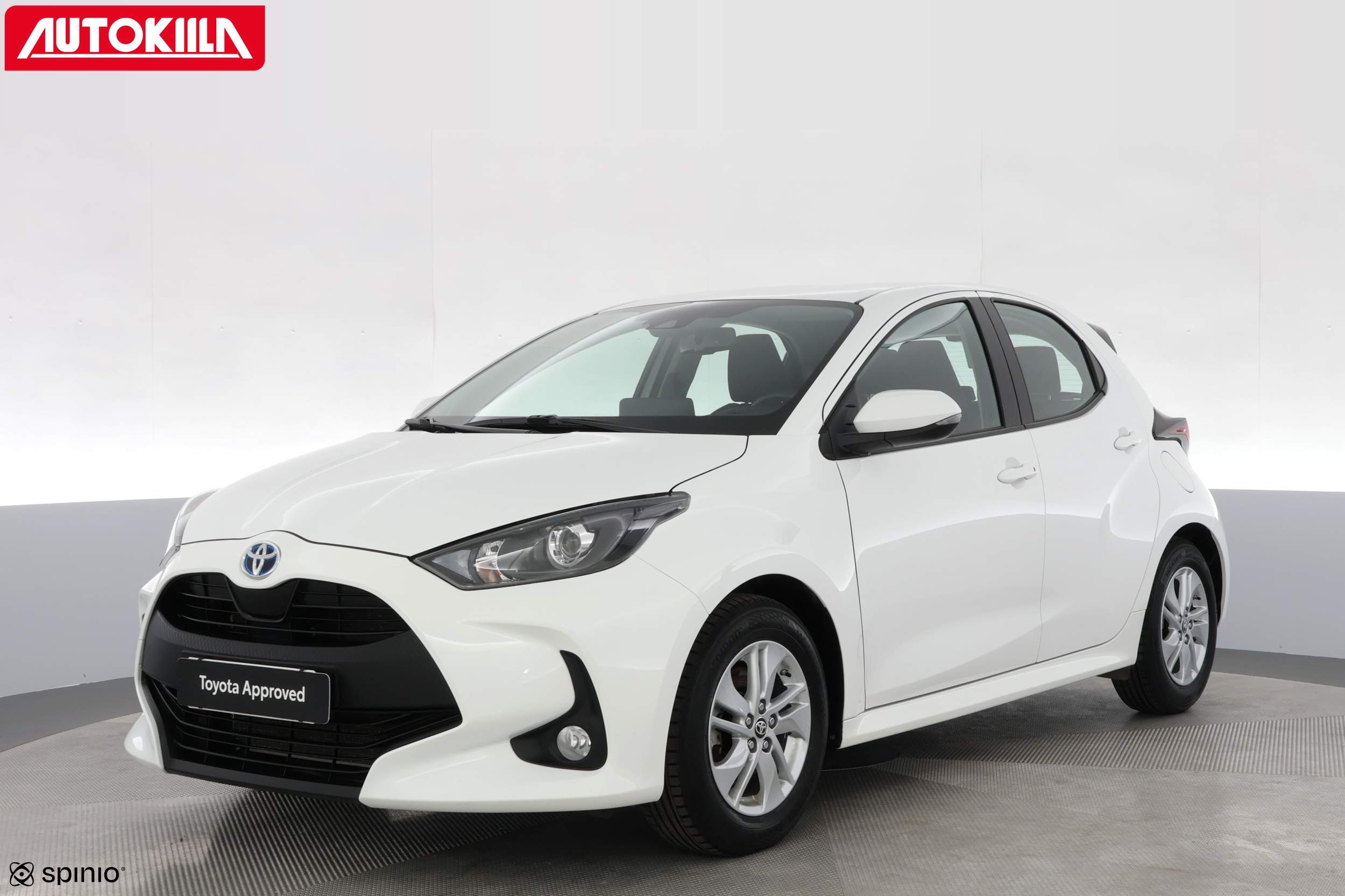 TOYOTA YARIS 2024
