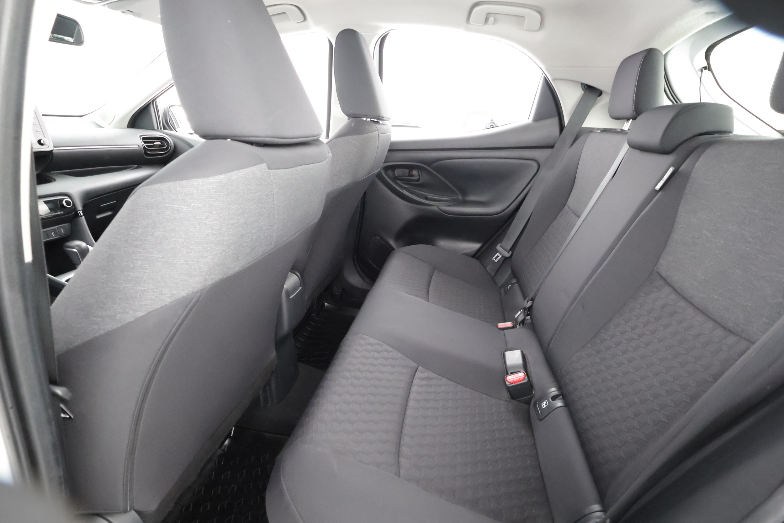 TOYOTA YARIS 2024