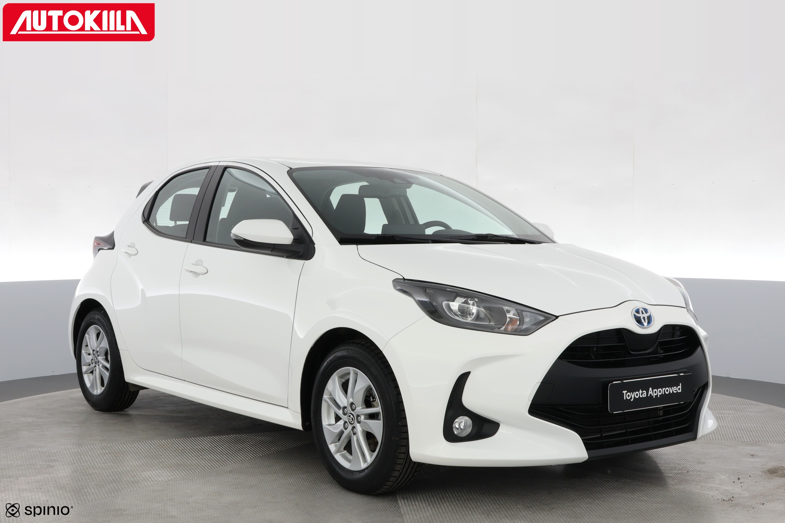 TOYOTA YARIS 2024