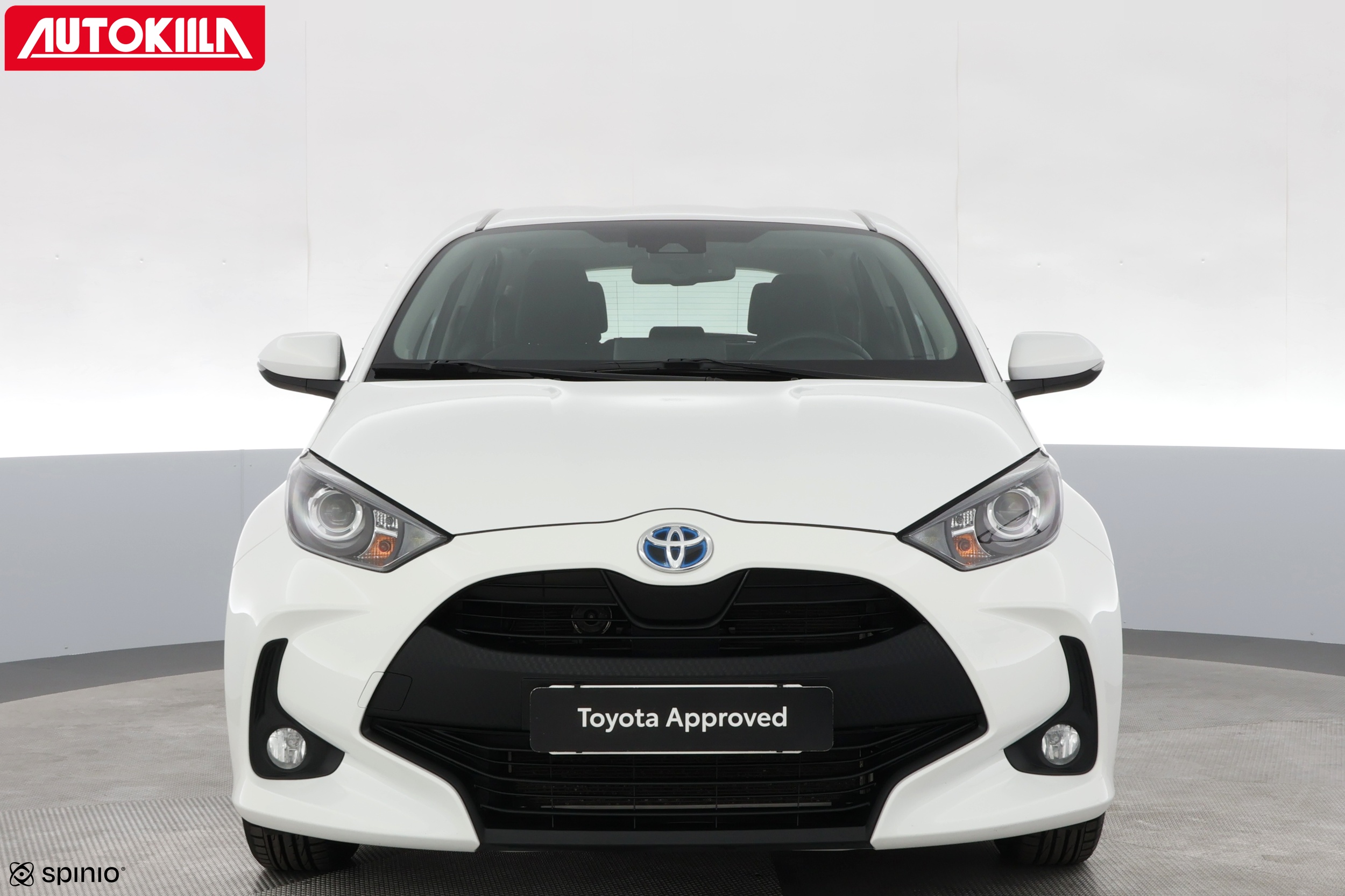 TOYOTA YARIS 2024