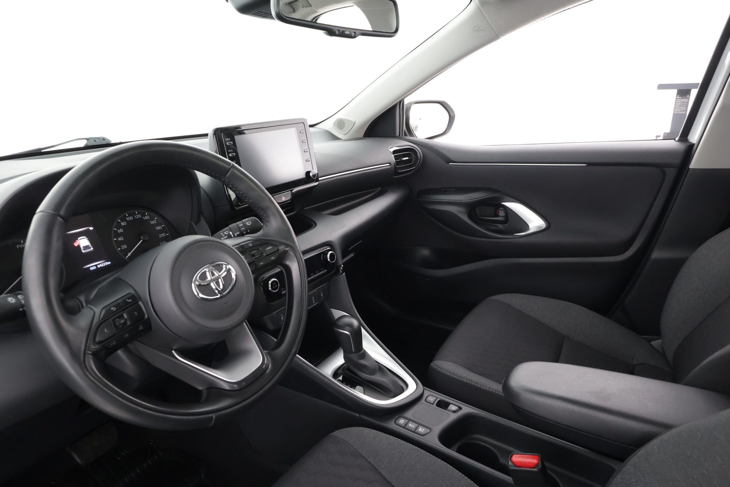 TOYOTA YARIS 2024