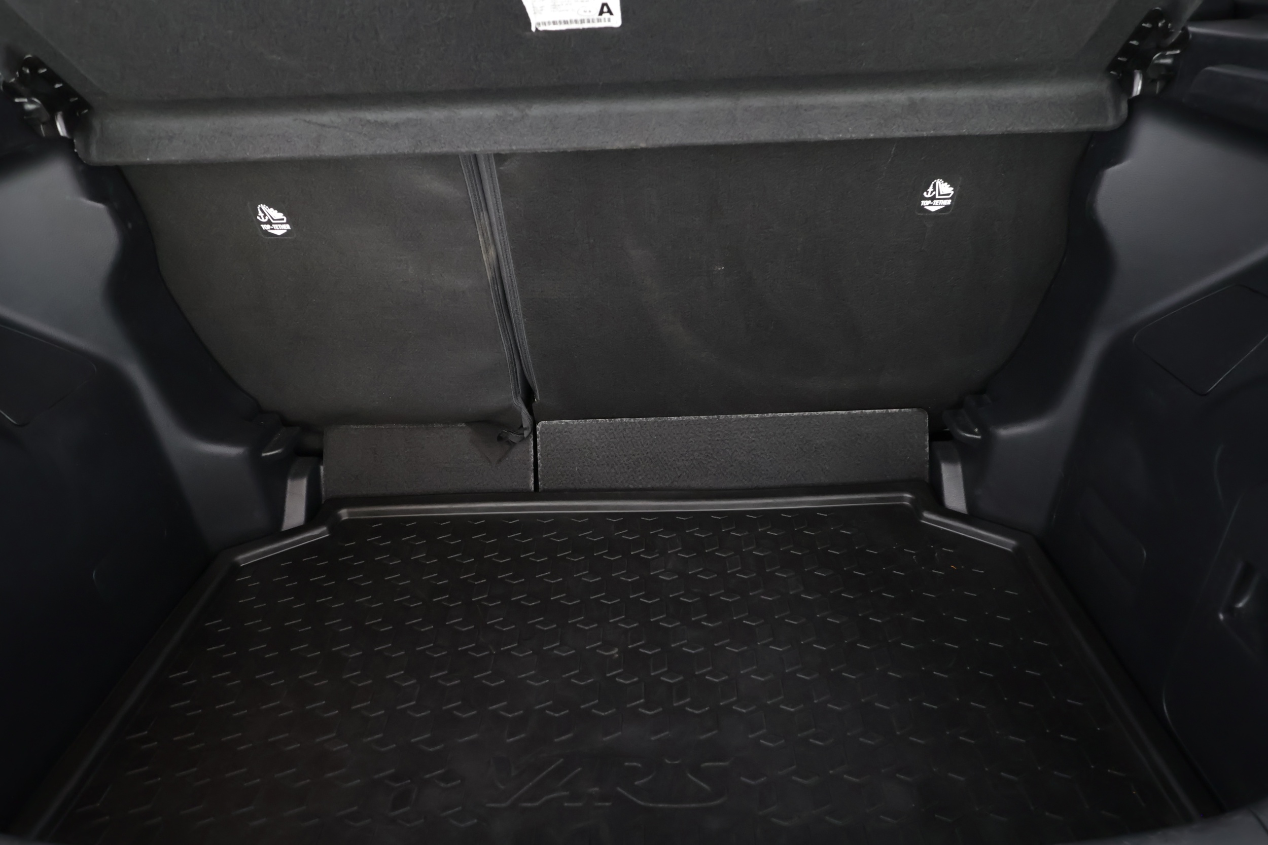 TOYOTA YARIS 2024
