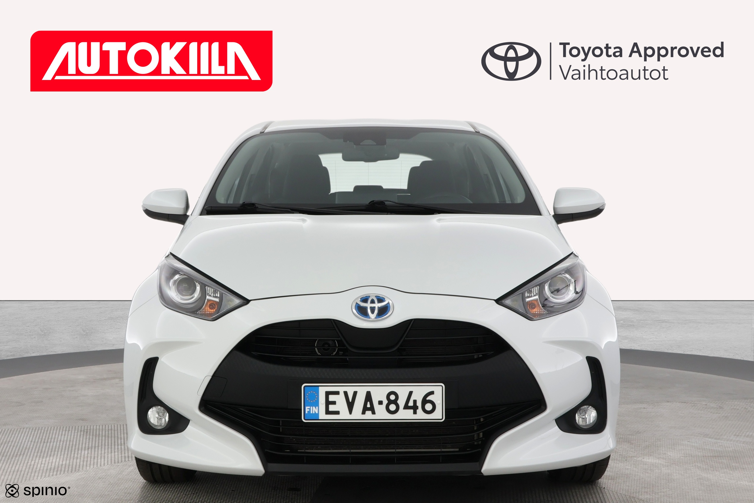 TOYOTA YARIS 2024