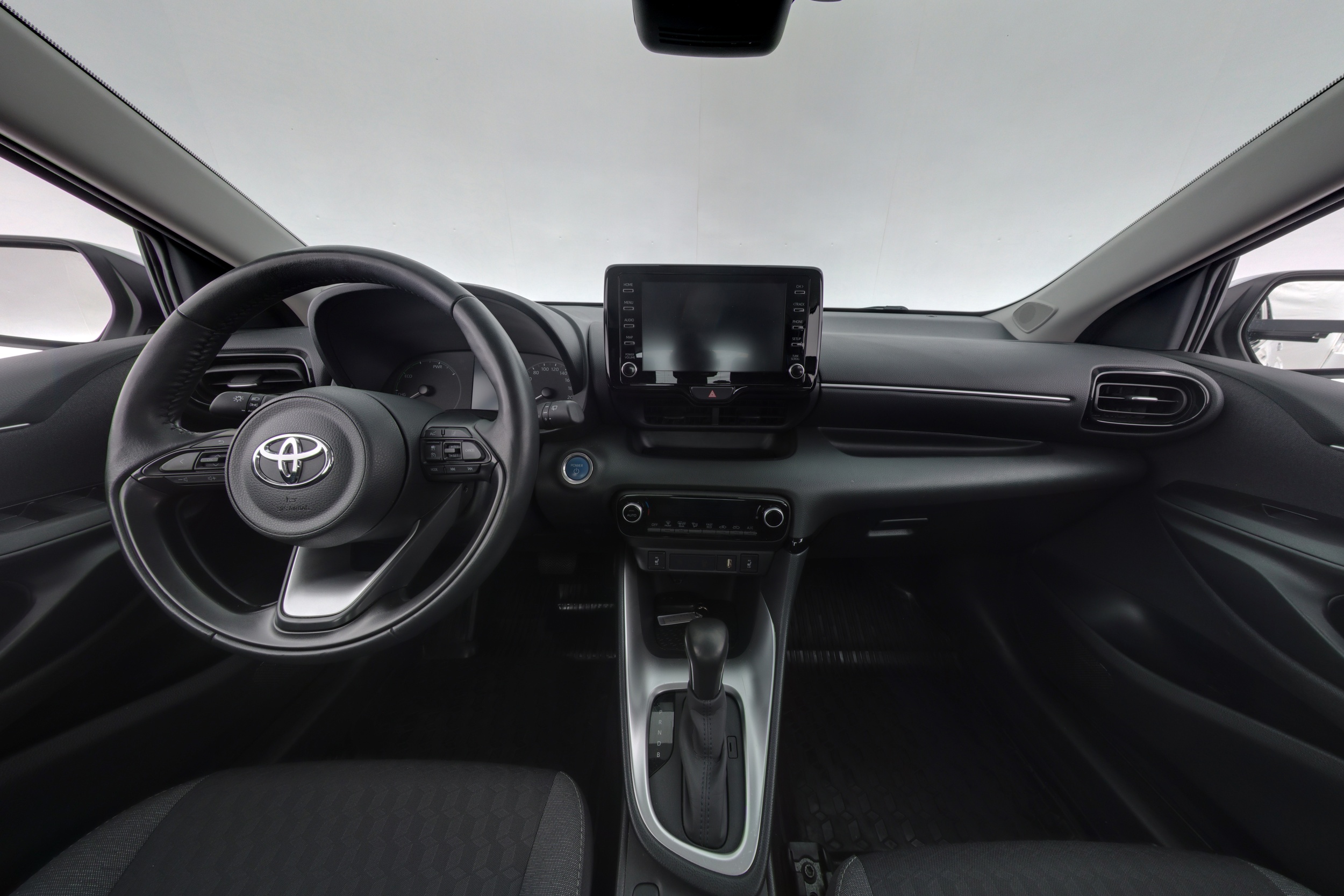 TOYOTA YARIS 2024