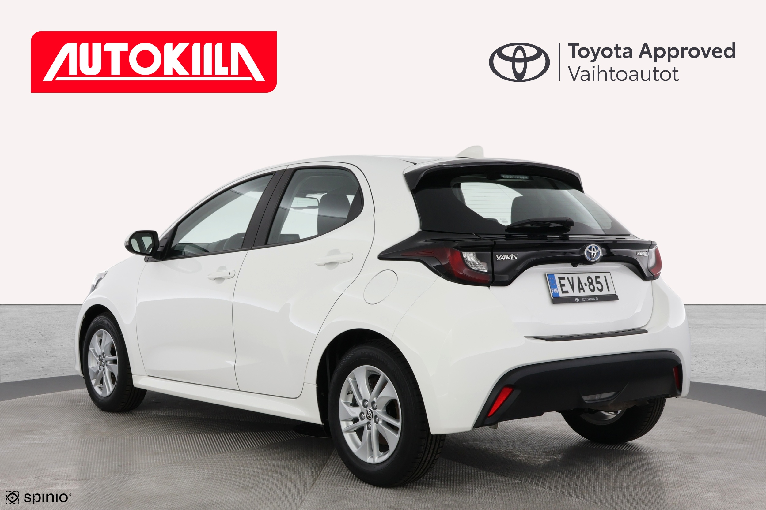 TOYOTA YARIS 2024