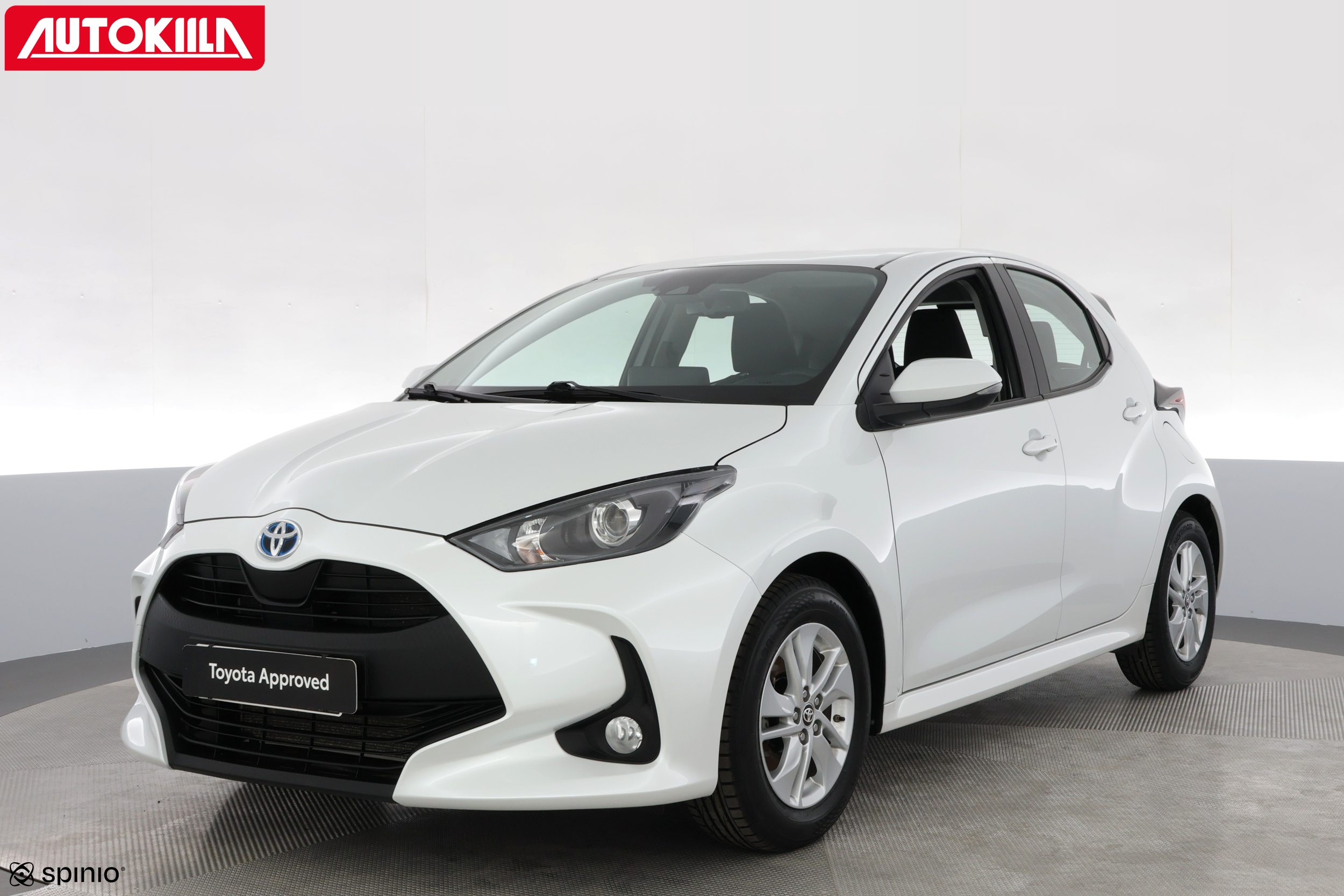 TOYOTA YARIS 2024