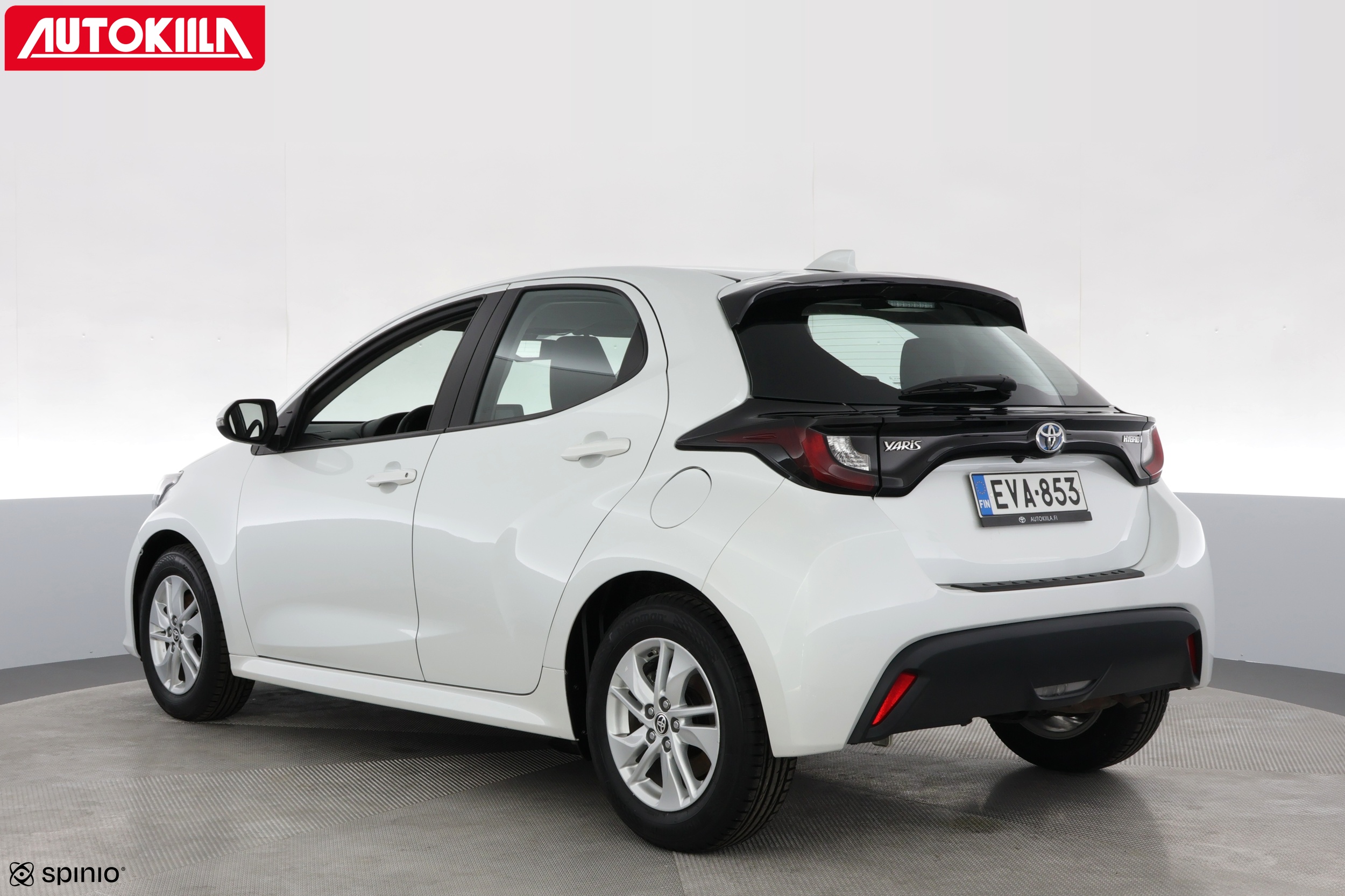 TOYOTA YARIS 2024