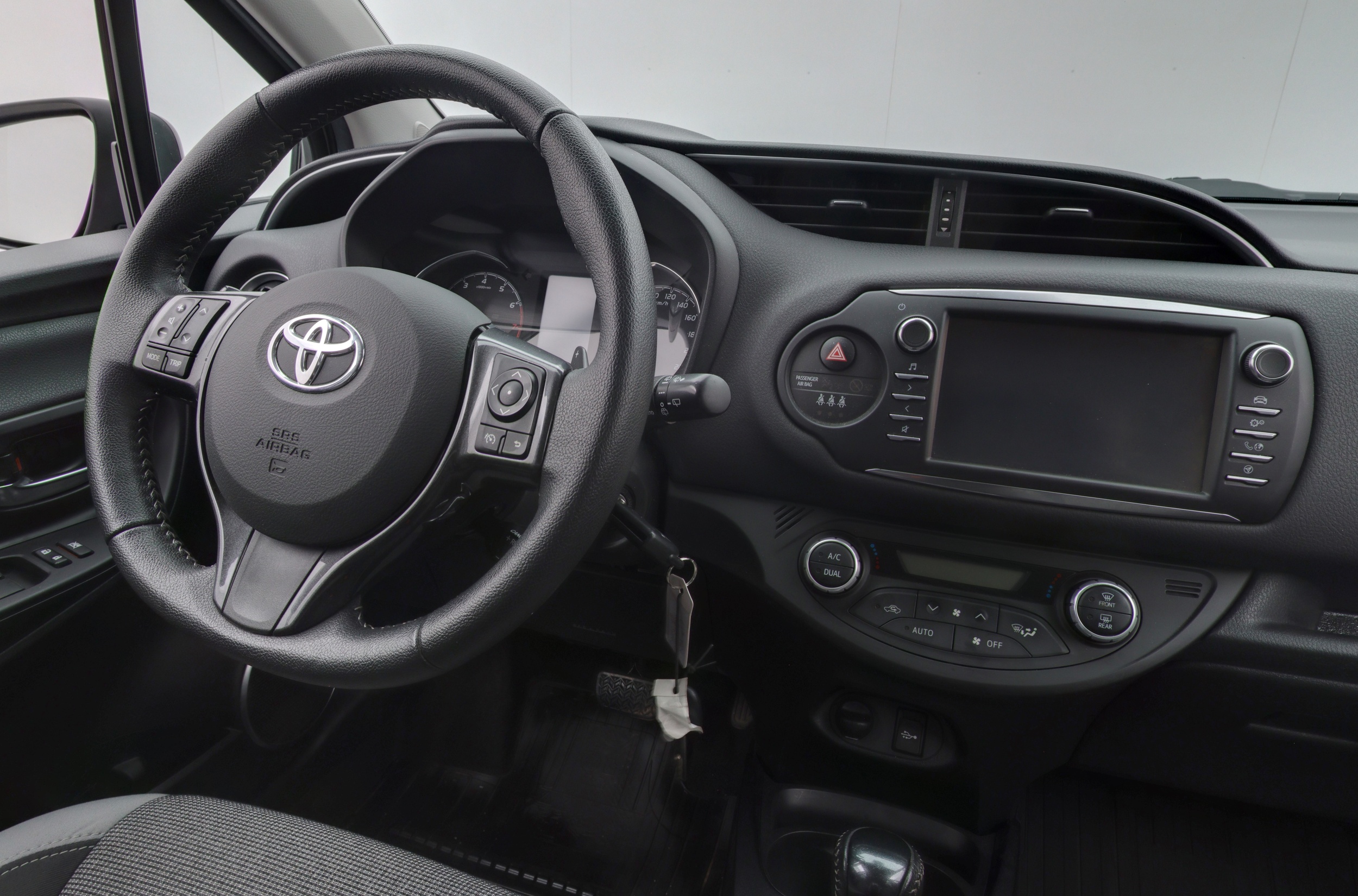 TOYOTA YARIS 2019