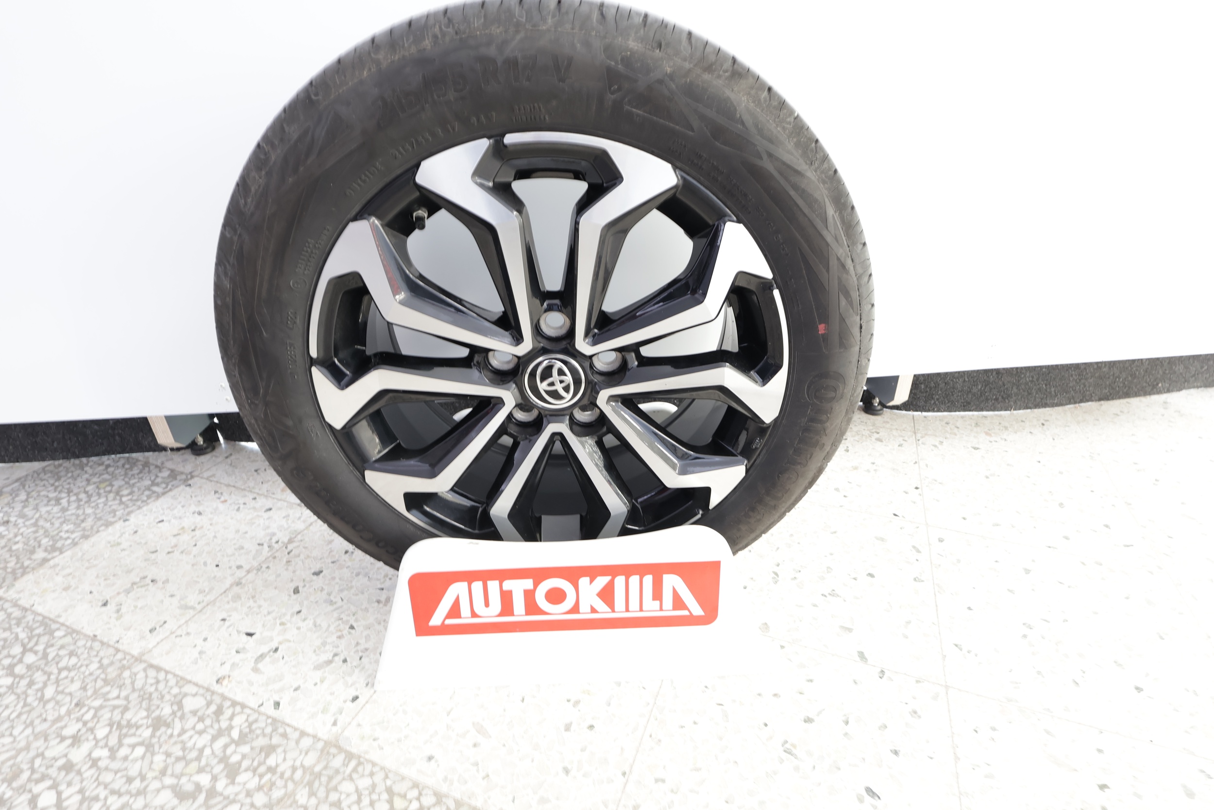 TOYOTA Yaris Cross 2024