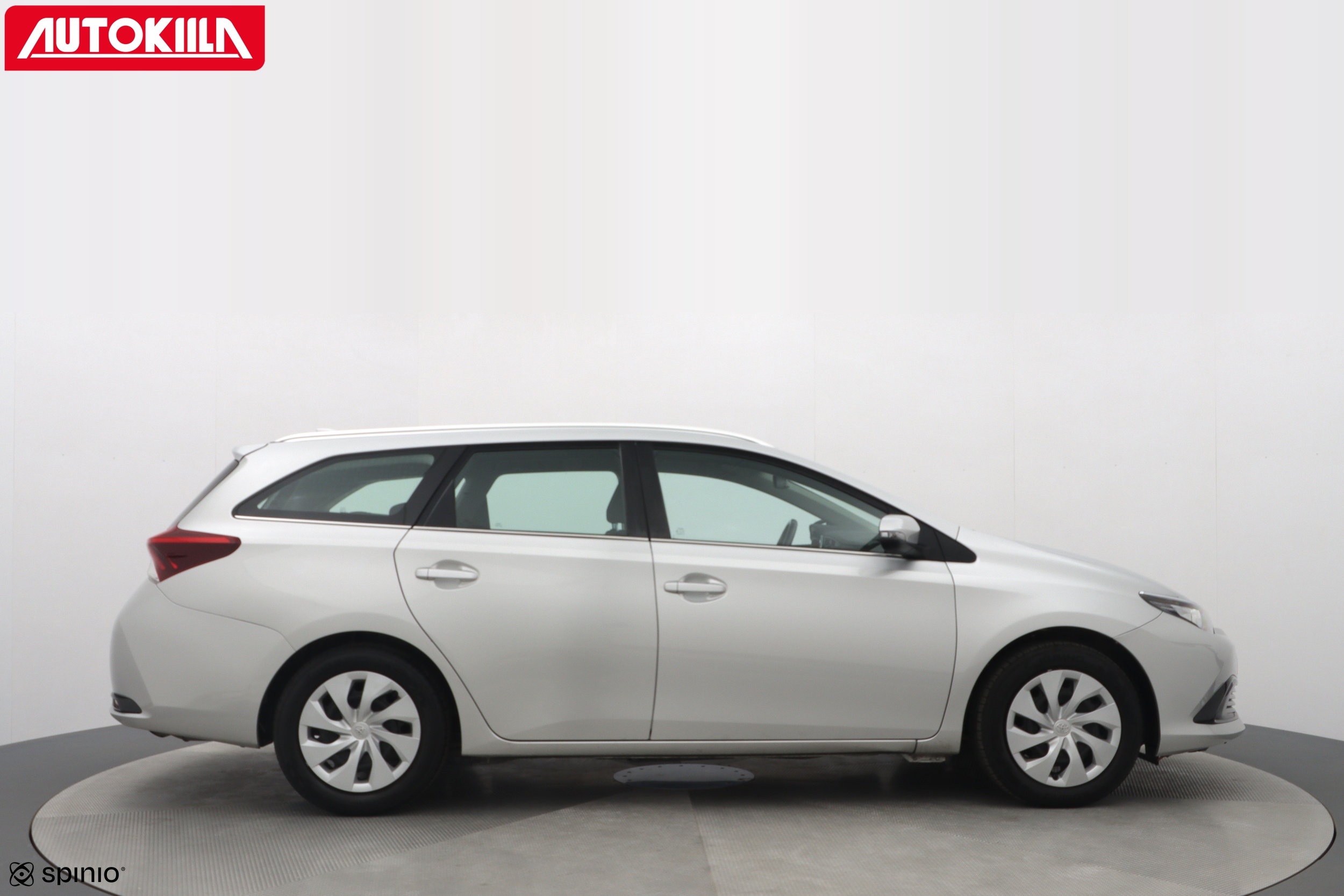 TOYOTA AURIS 2016